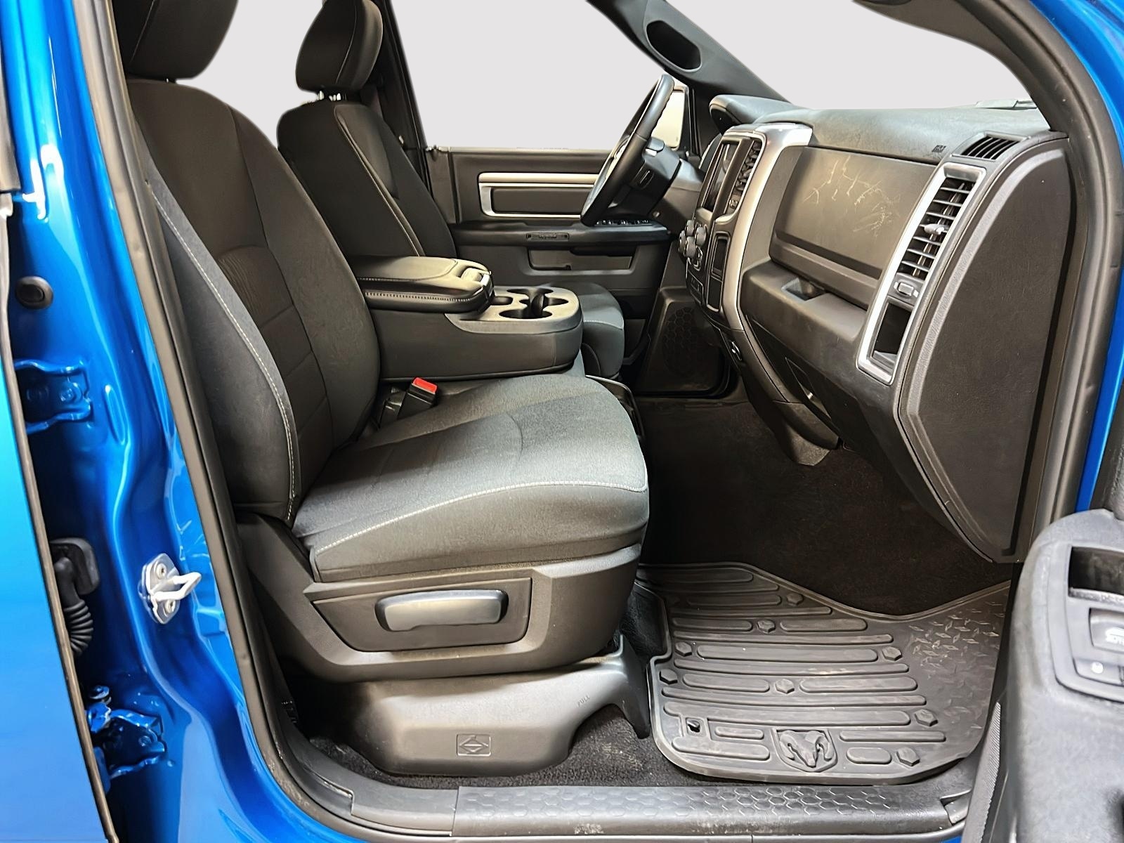 RAM 1500 Classic 2023 - Image #8