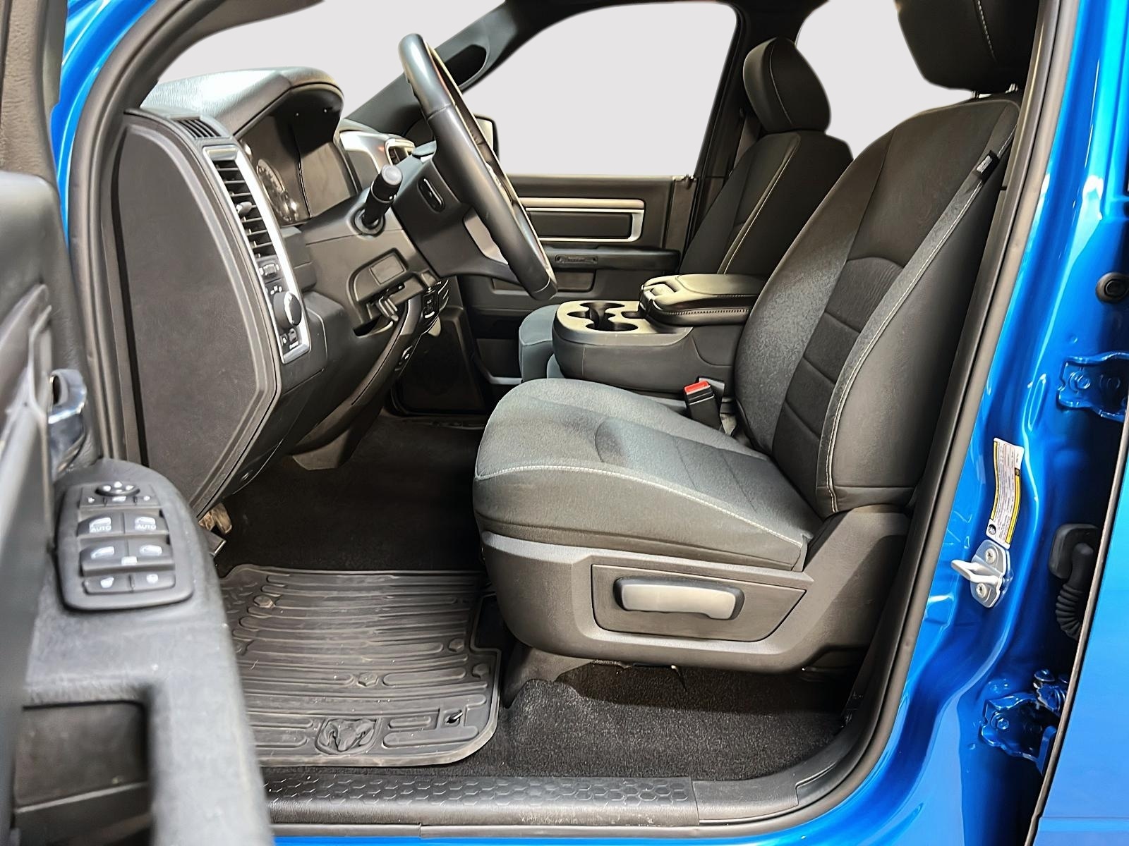 RAM 1500 Classic 2023 - Image #7