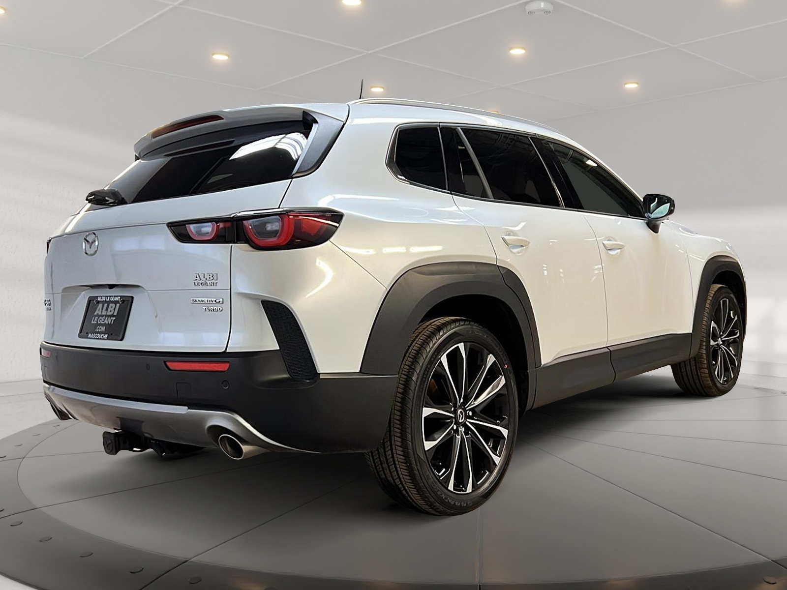 Mazda CX-50 GT TURBO CUIR TOIT PANO NAV 4RM 2024 - image #4