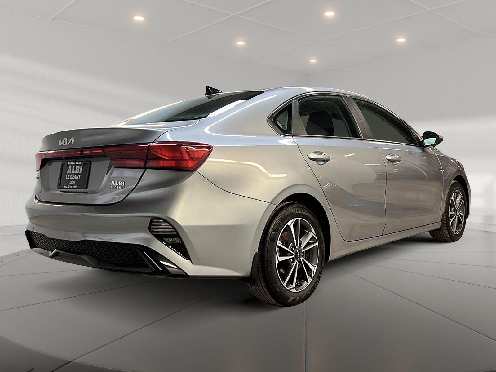 Kia Forte 2023 - Image #4