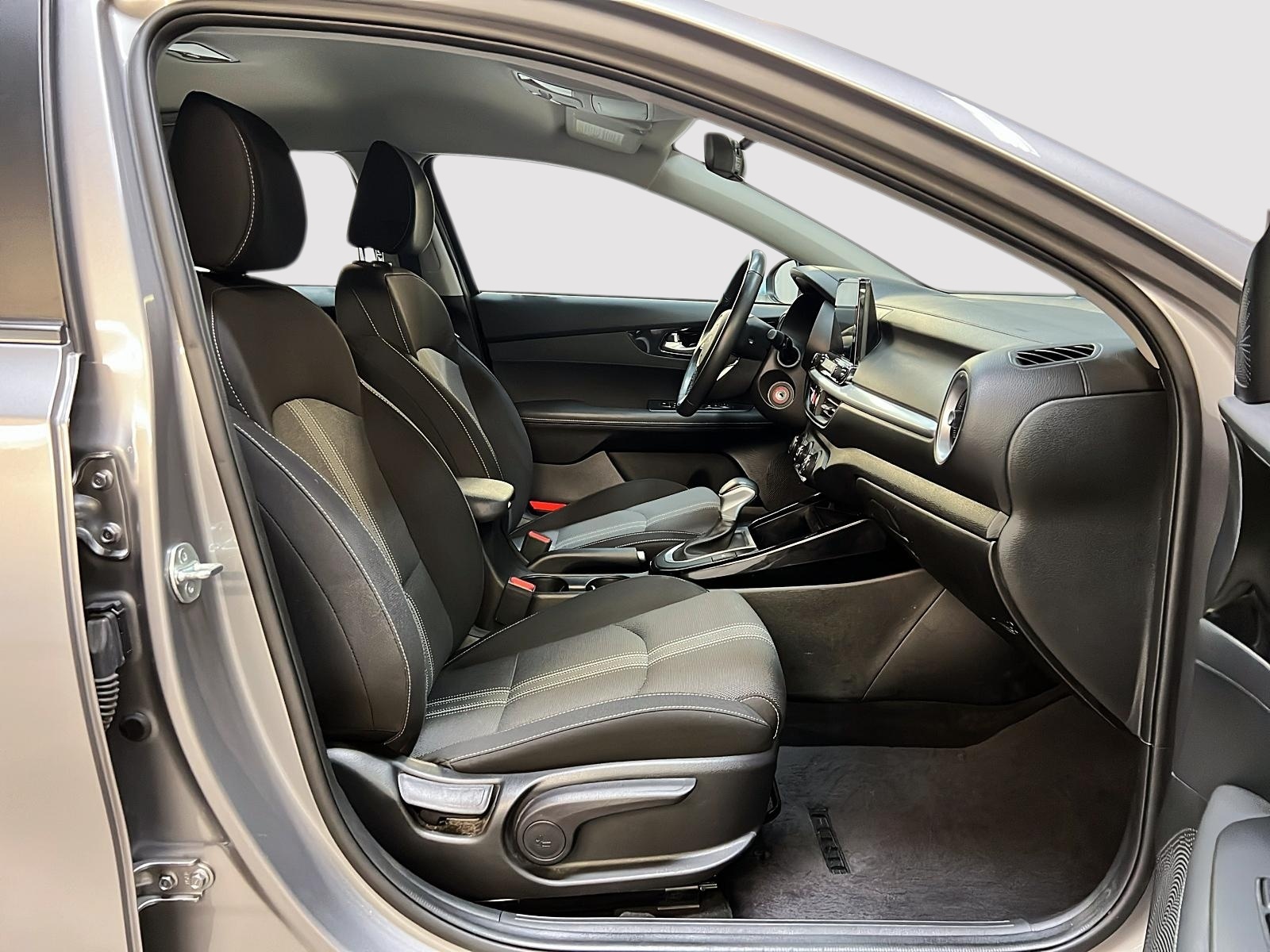 Kia Forte EX 2023 - image #8