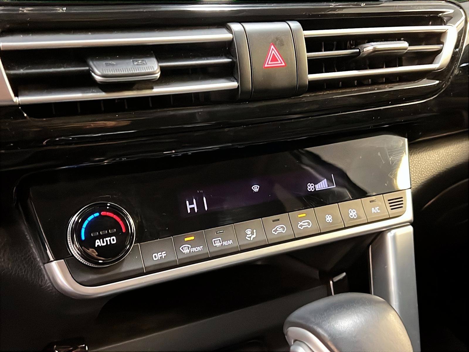 Kia SELTOS EX CUIR TOIT 4RM 2023 - image #15