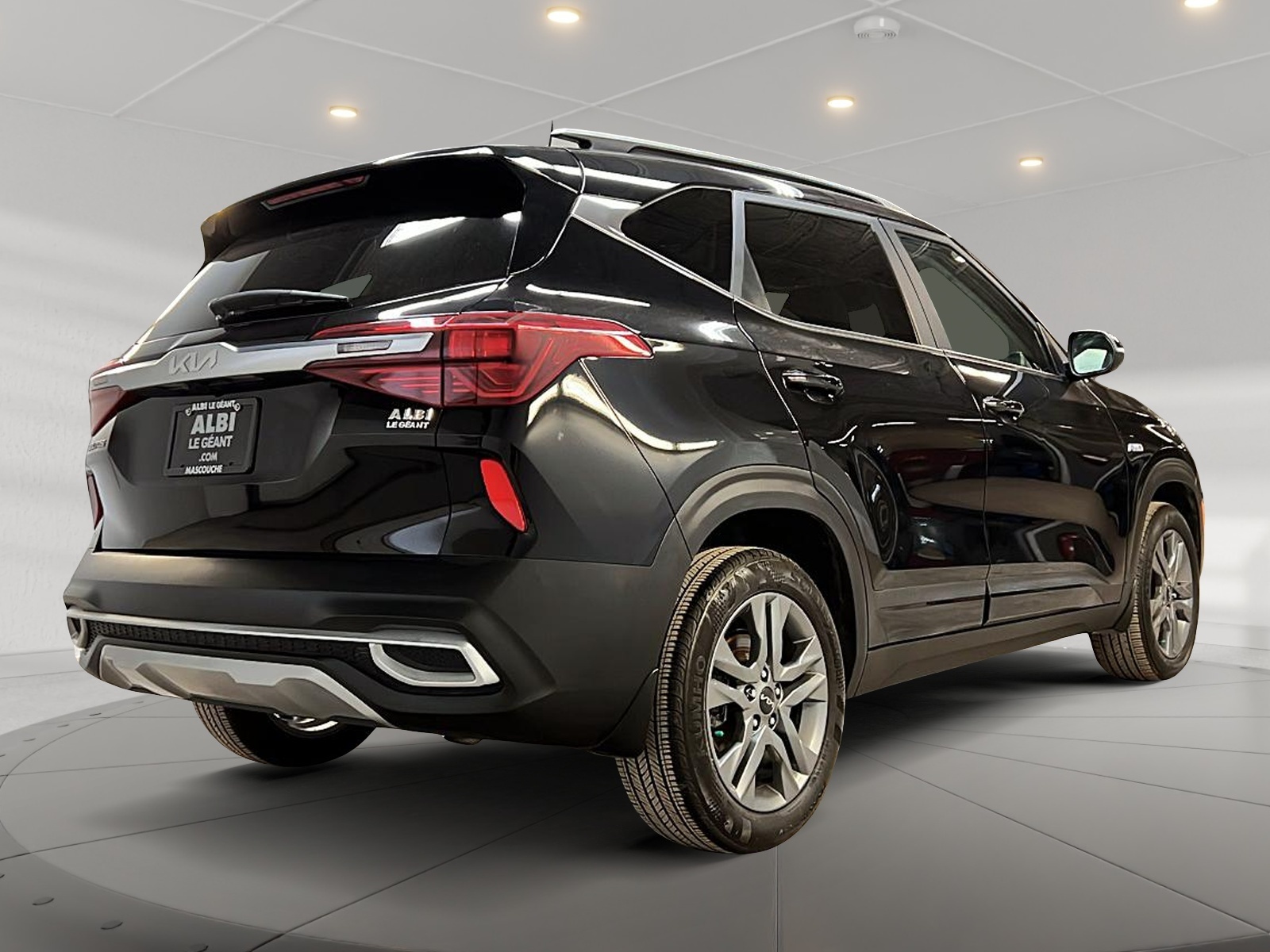 Kia SELTOS EX CUIR TOIT 4RM 2023 - image #4