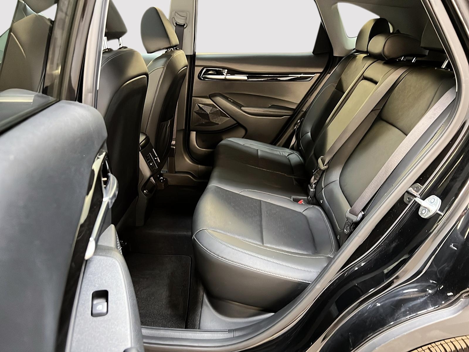 Kia SELTOS EX CUIR TOIT 4RM 2023 - image #9