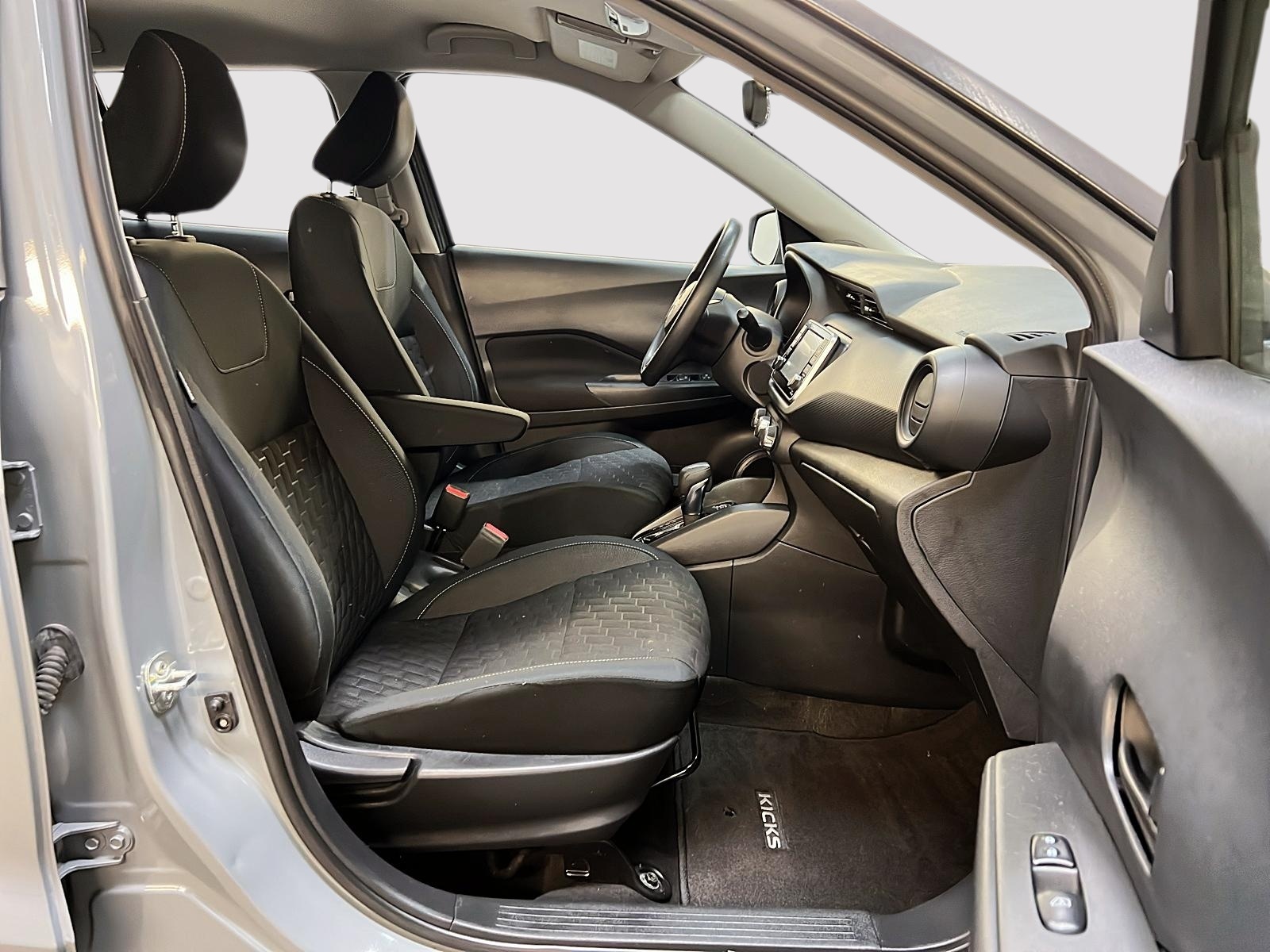 Nissan Kicks S 2022 - image #8