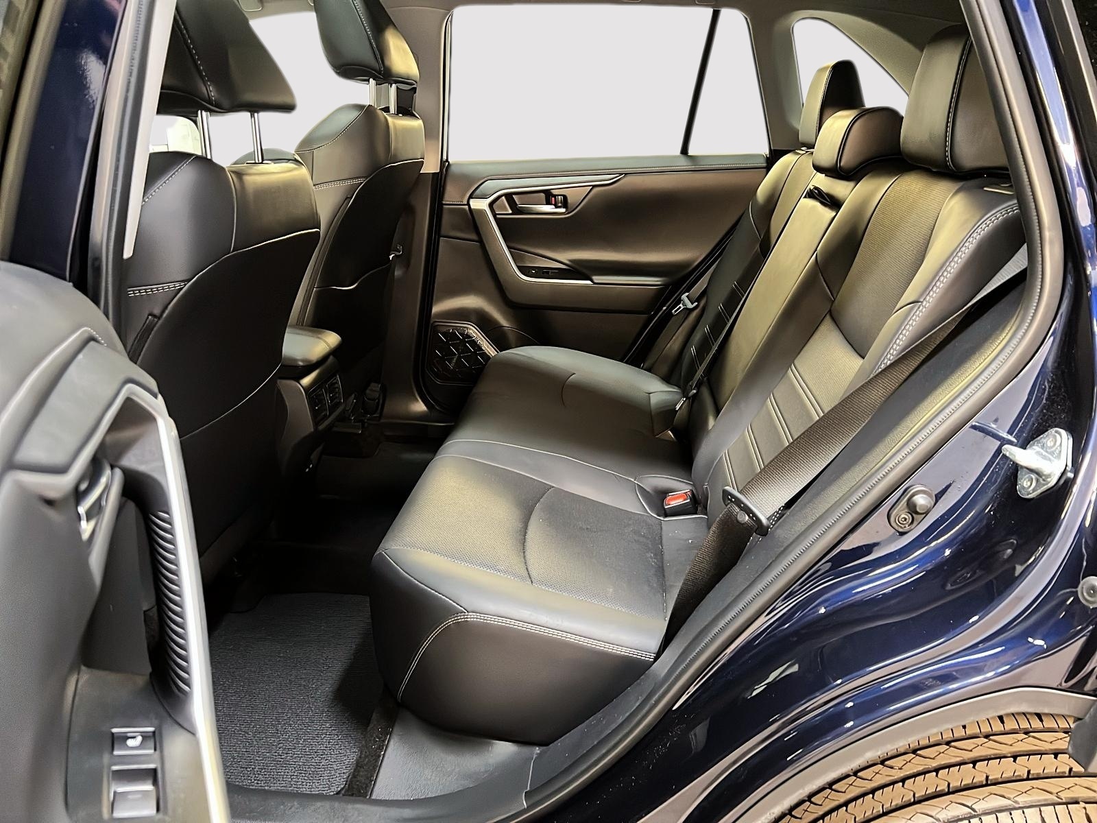 Toyota RAV4 2024 - Image #9