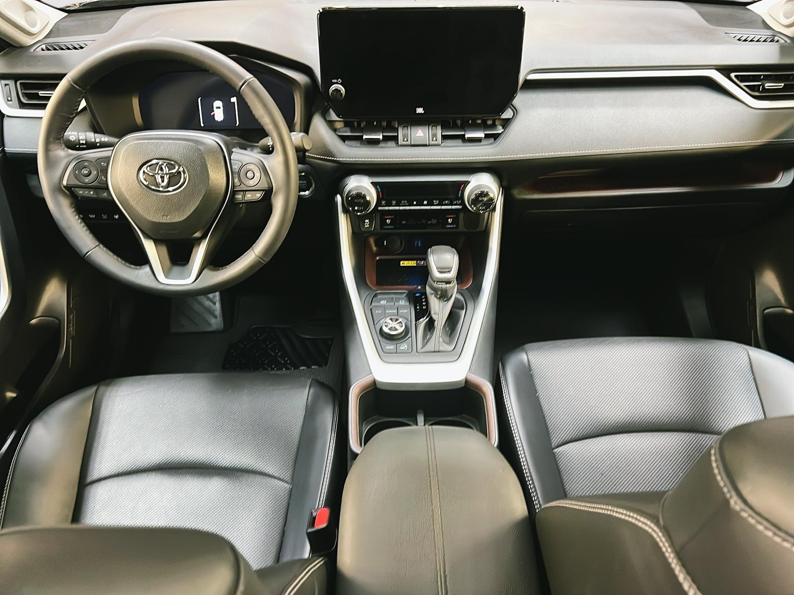 Toyota RAV4 2024 - Image #11