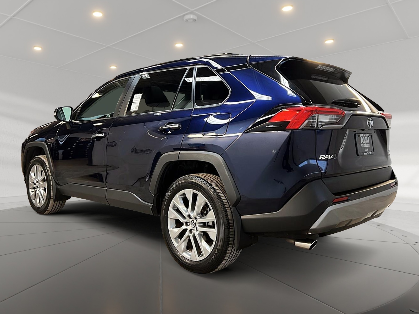 Toyota RAV4 LIMITED CUIR TOIT NAV 4RM 2024 - image #6
