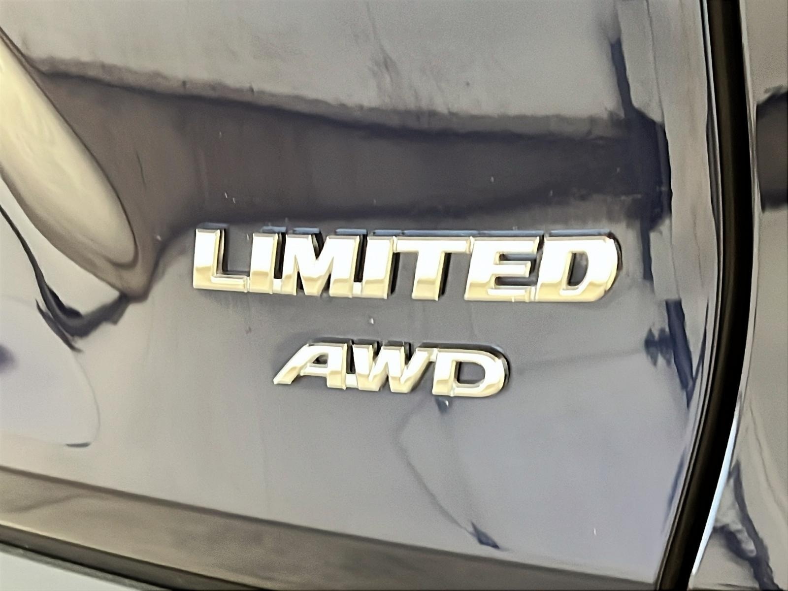 Toyota RAV4 LIMITED CUIR TOIT NAV 4RM 2024 - image #29