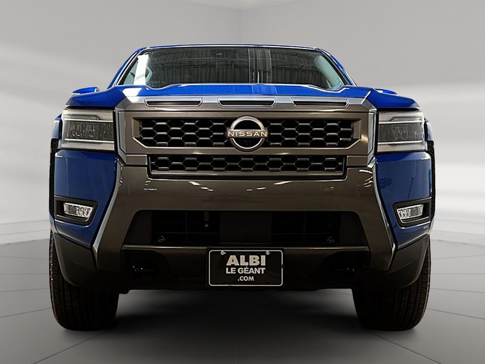 Nissan Frontier SL CREW CAB CUIR TOIT NAV 4X4 2025 - image #2