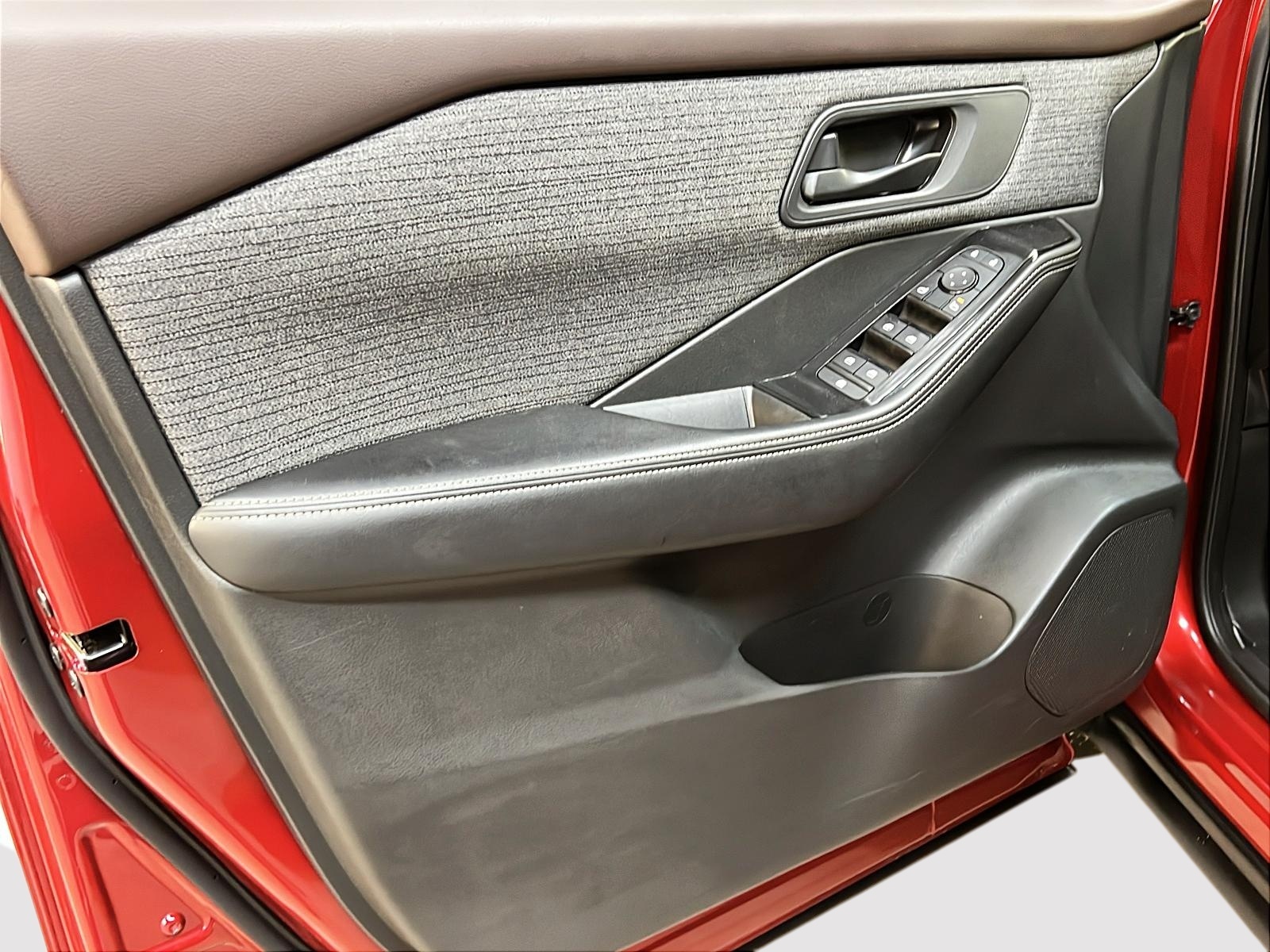 Nissan Rogue 2022 - Image #22