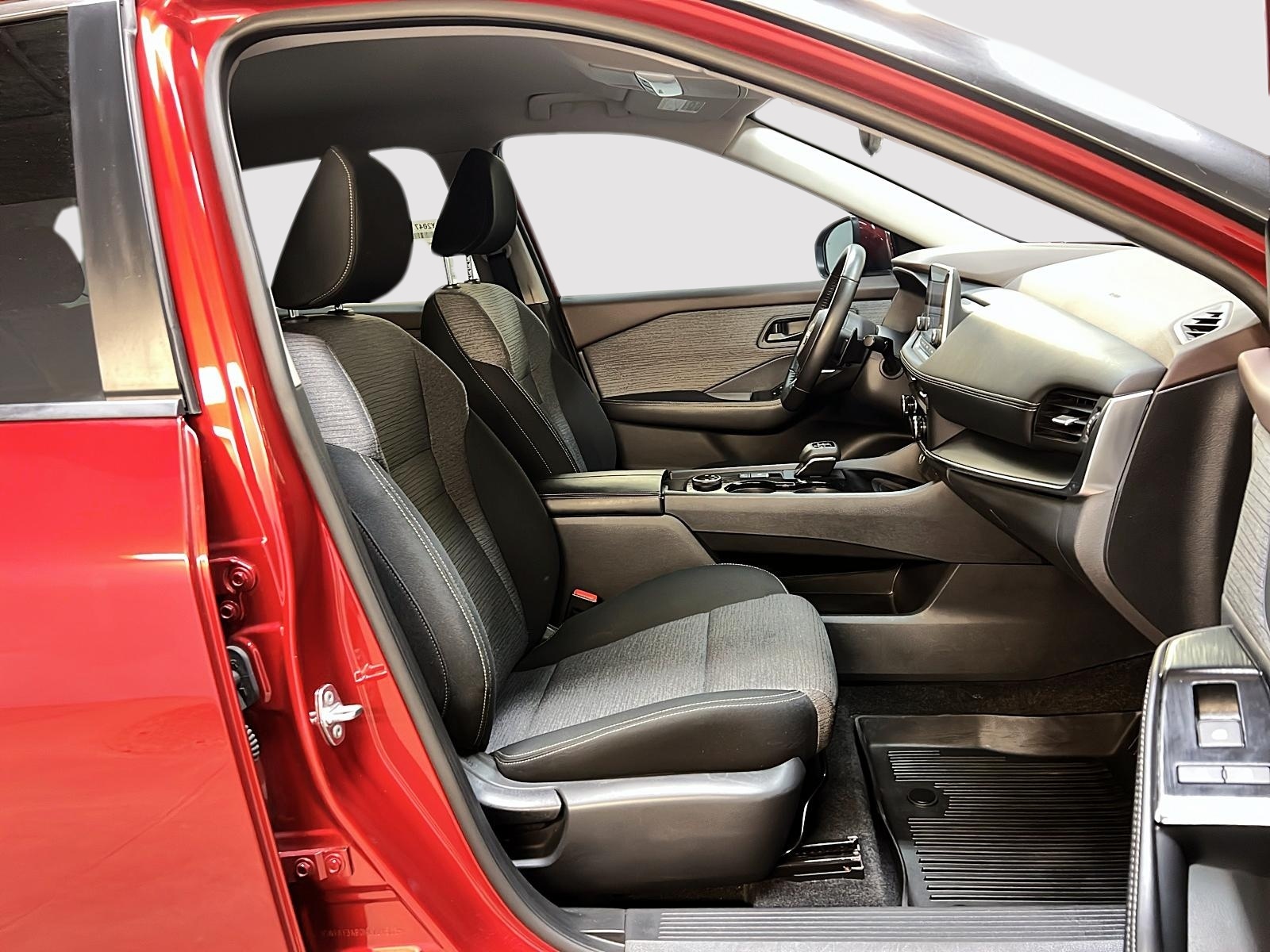 Nissan Rogue S 4RM 2022 - image #8
