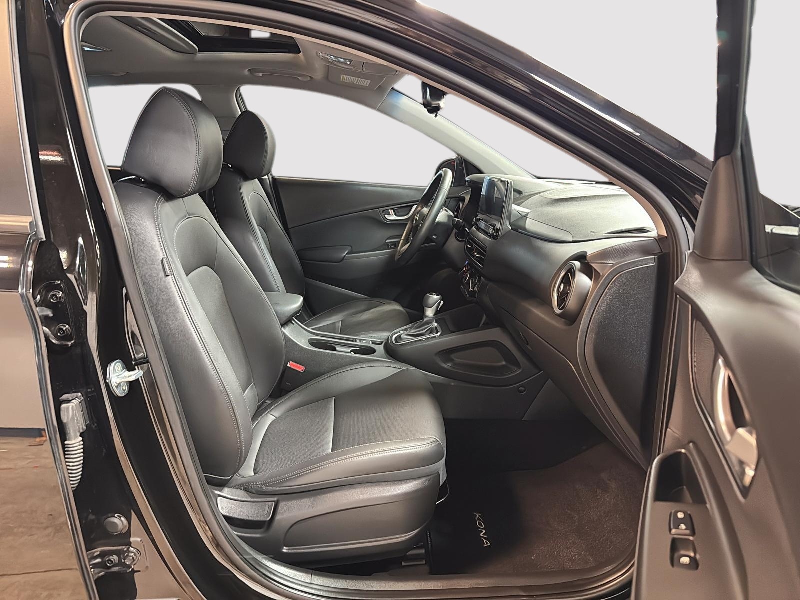 Hyundai Kona PREFERRED CUIR TOIT NAV 4RM 2023 - image #8