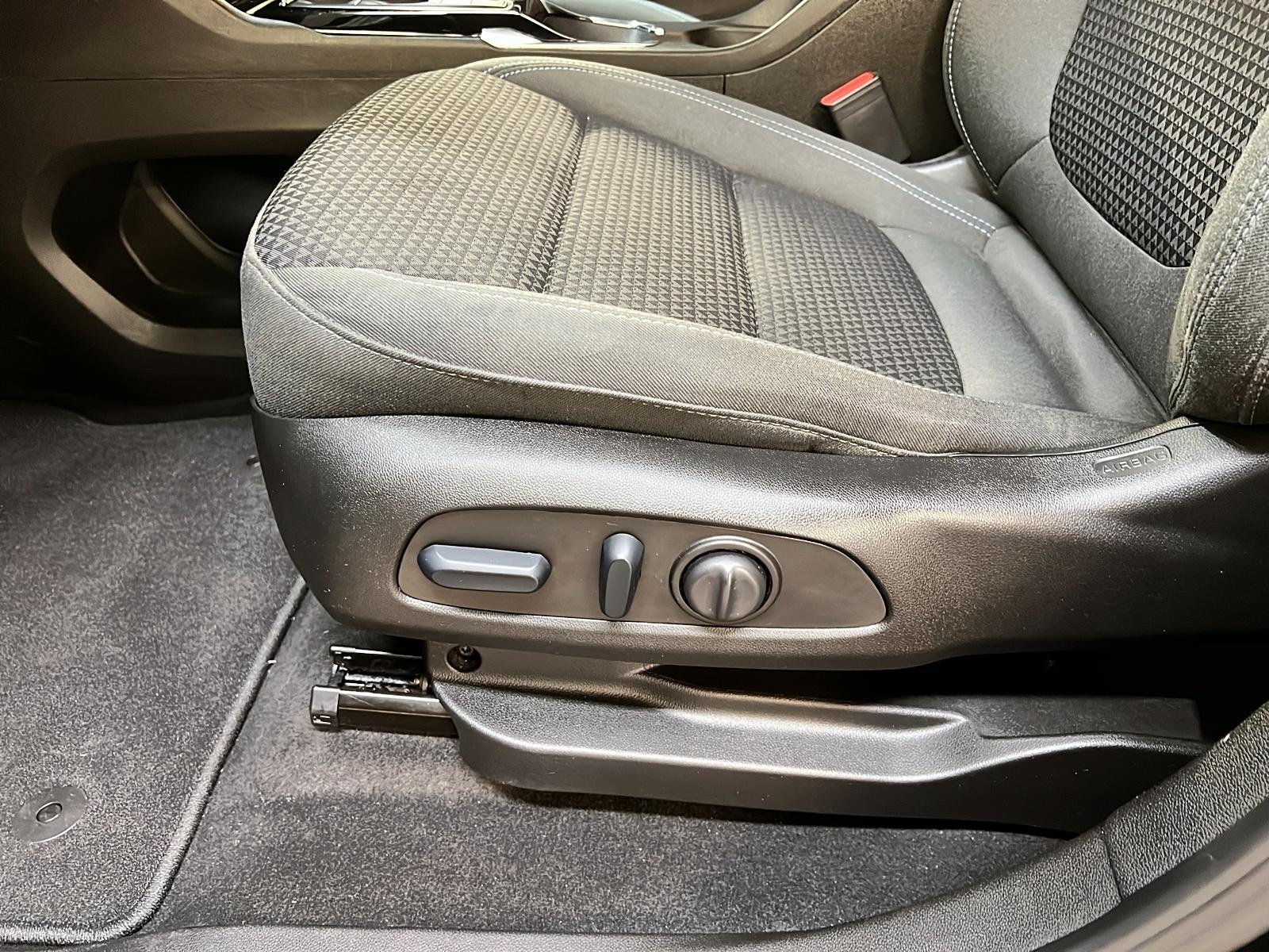 Chevrolet Bolt EUV 2LT 2023 - image #23