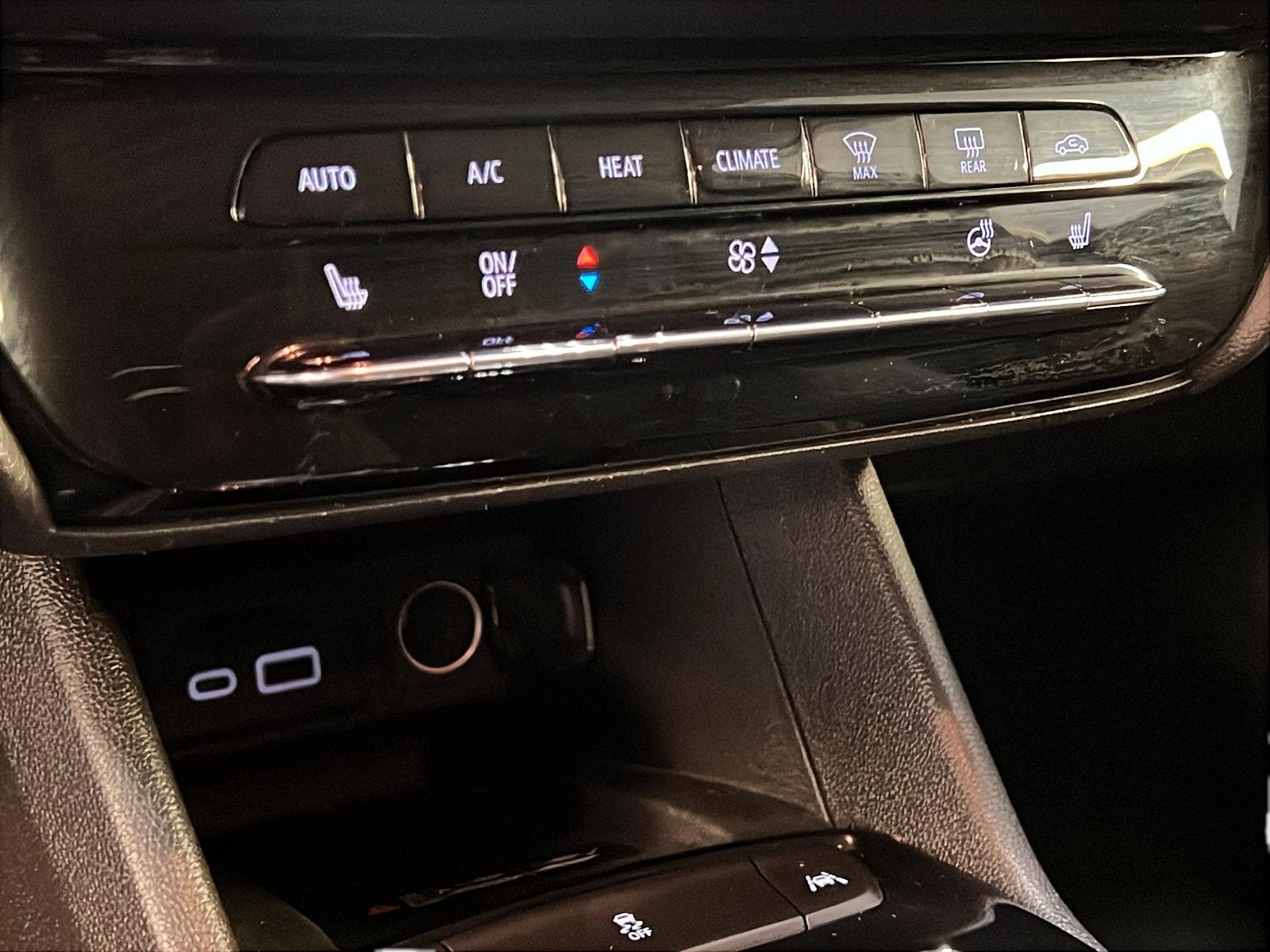 Chevrolet Bolt EUV 2LT 2023 - image #14