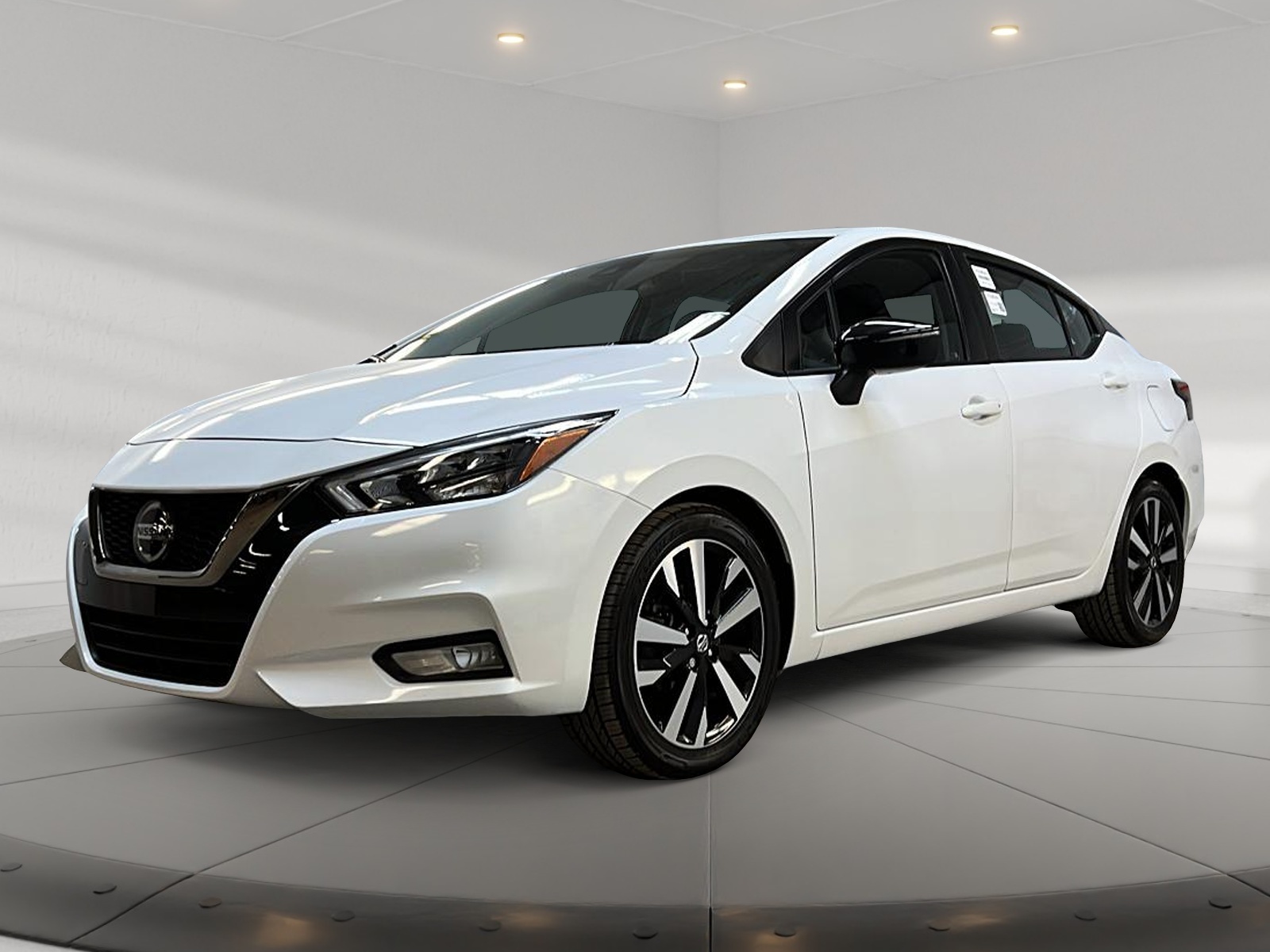 Nissan Versa 2022 - Image #1