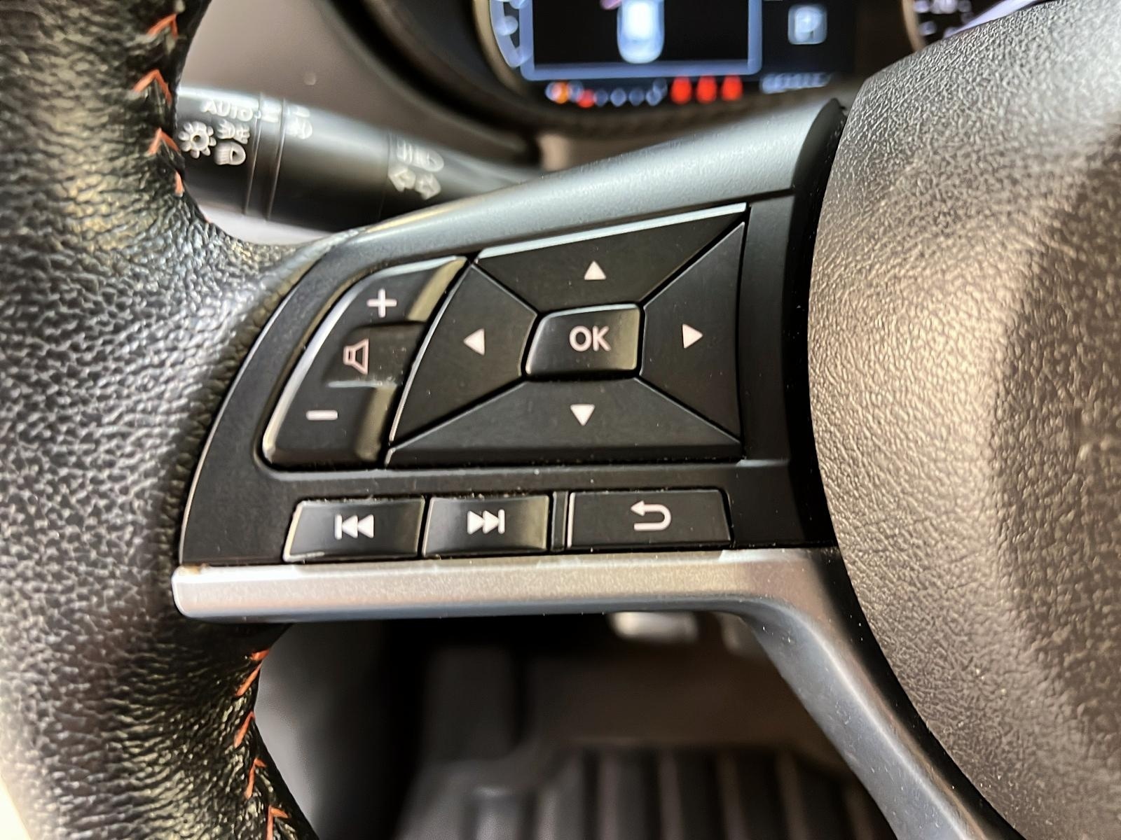 Nissan Versa SR 2022 - image #19