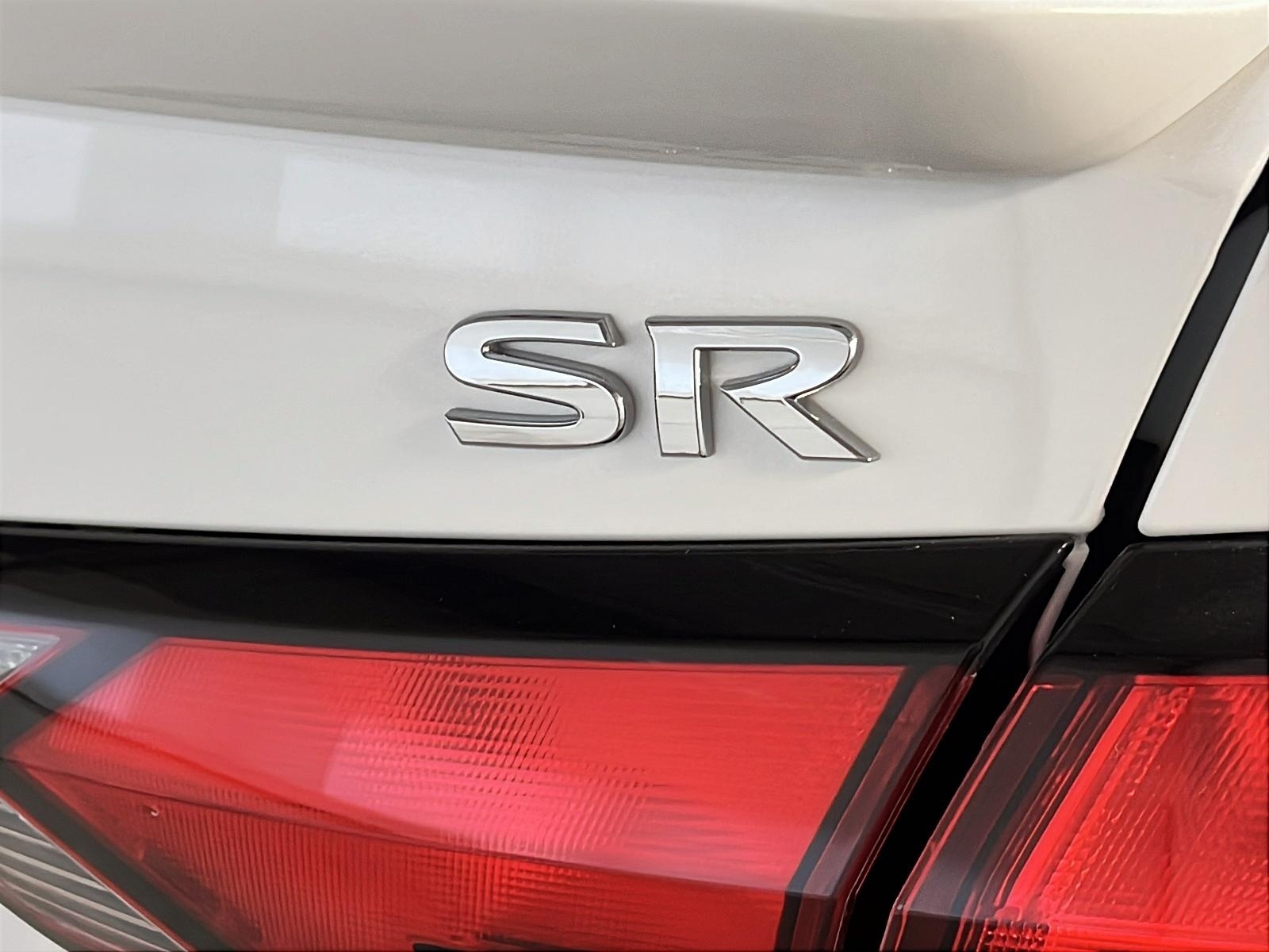 Nissan Versa SR 2022 - image #24