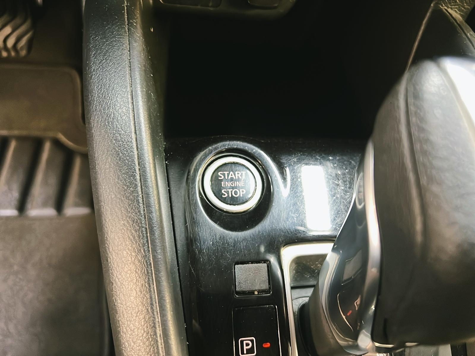 Nissan Versa SR 2022 - image #17