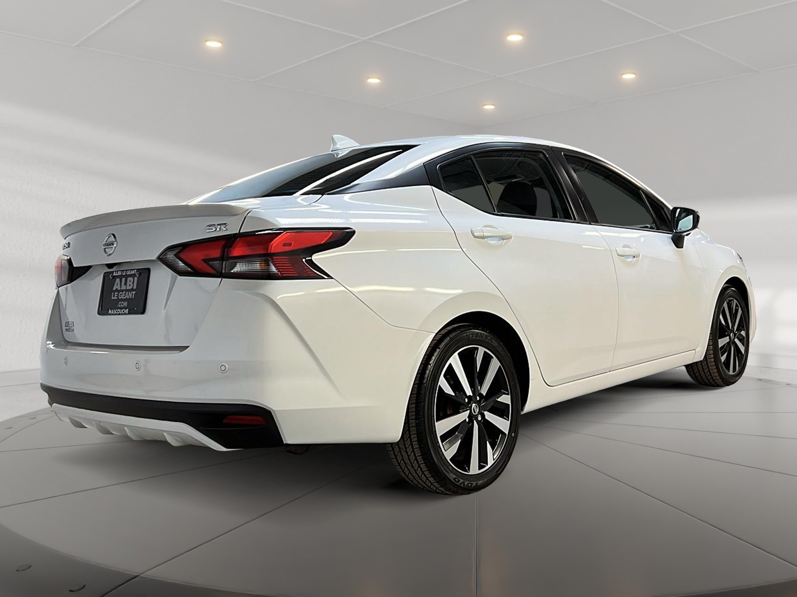 Nissan Versa 2022 - Image #4