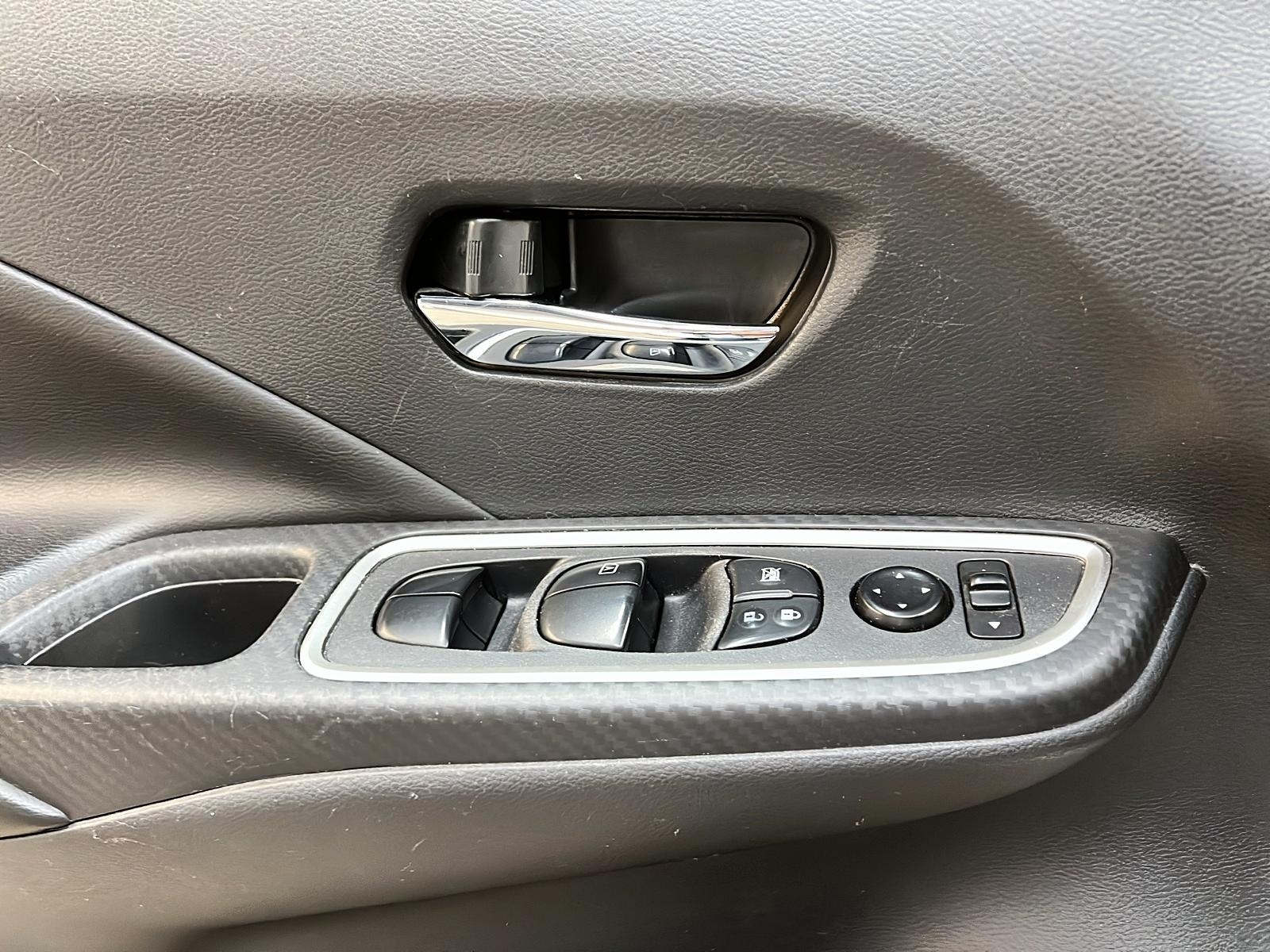 Nissan Versa SR 2022 - image #20