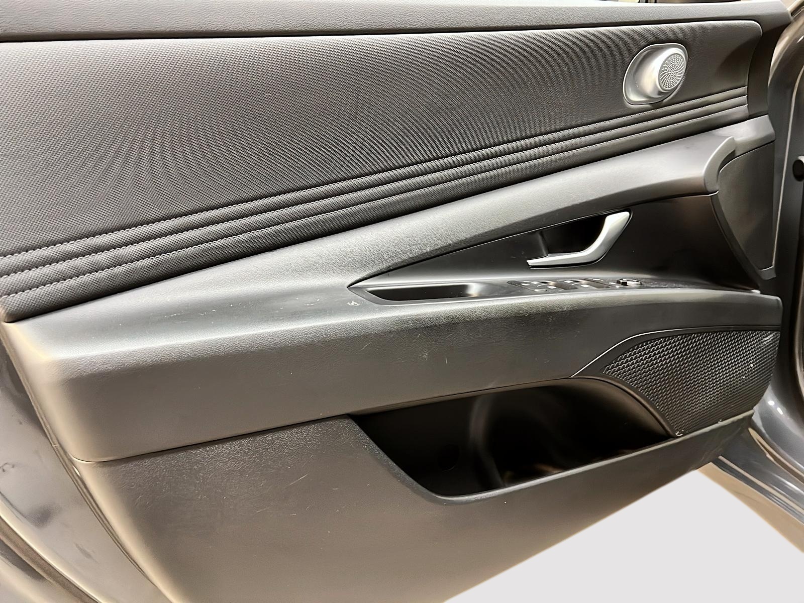 Hyundai Elantra PREFERRED TECH TOIT NAV 2024 - image #23