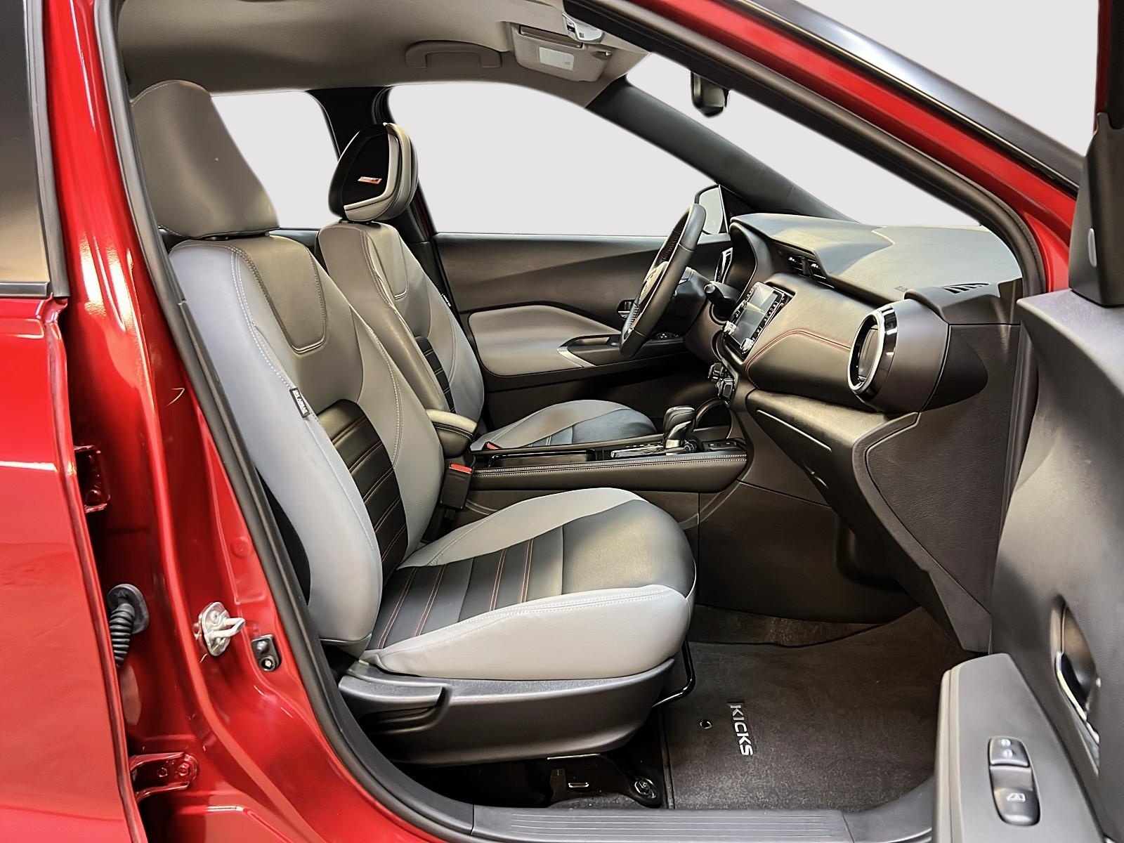 Nissan Kicks SR PREMIUM CUIR 2024 - image #8