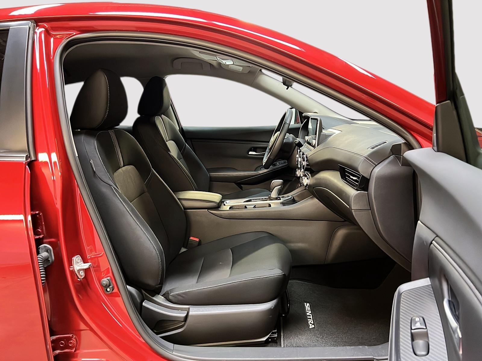 Nissan Sentra SV 2023 - image #8