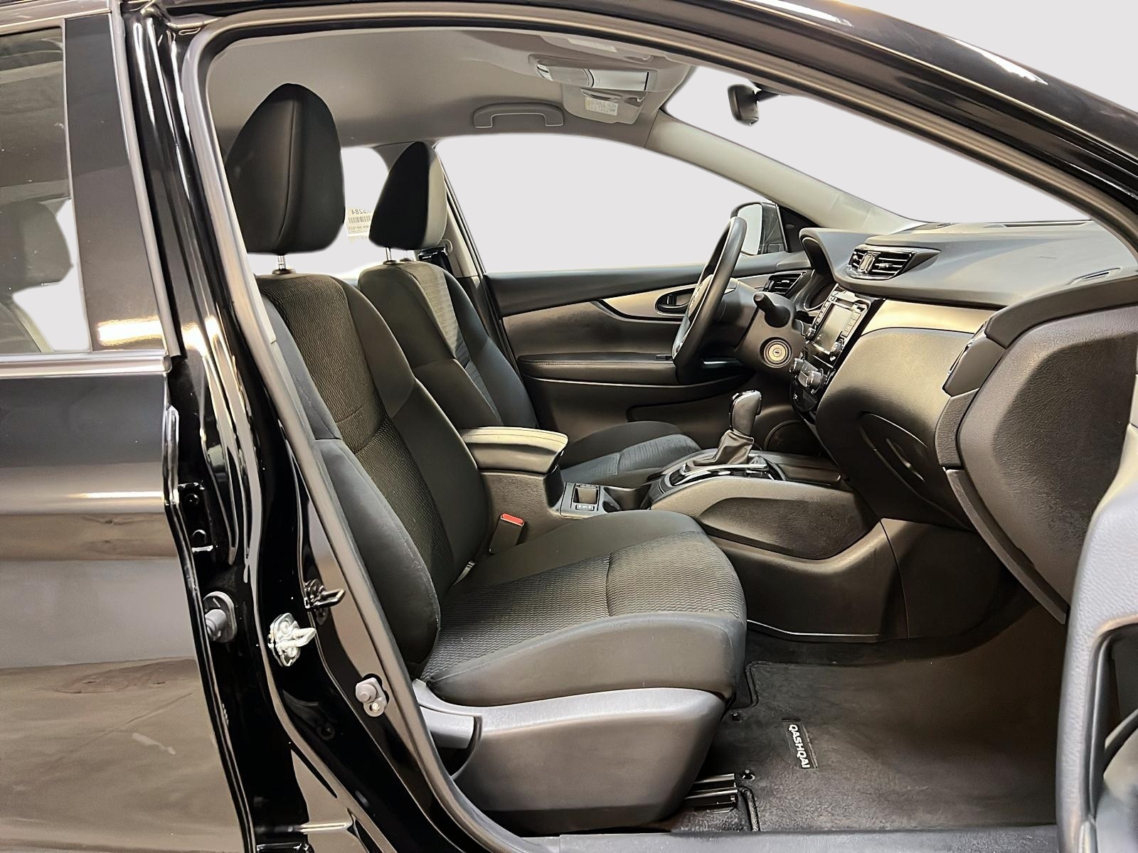 Nissan Qashqai S 2023 - image #8