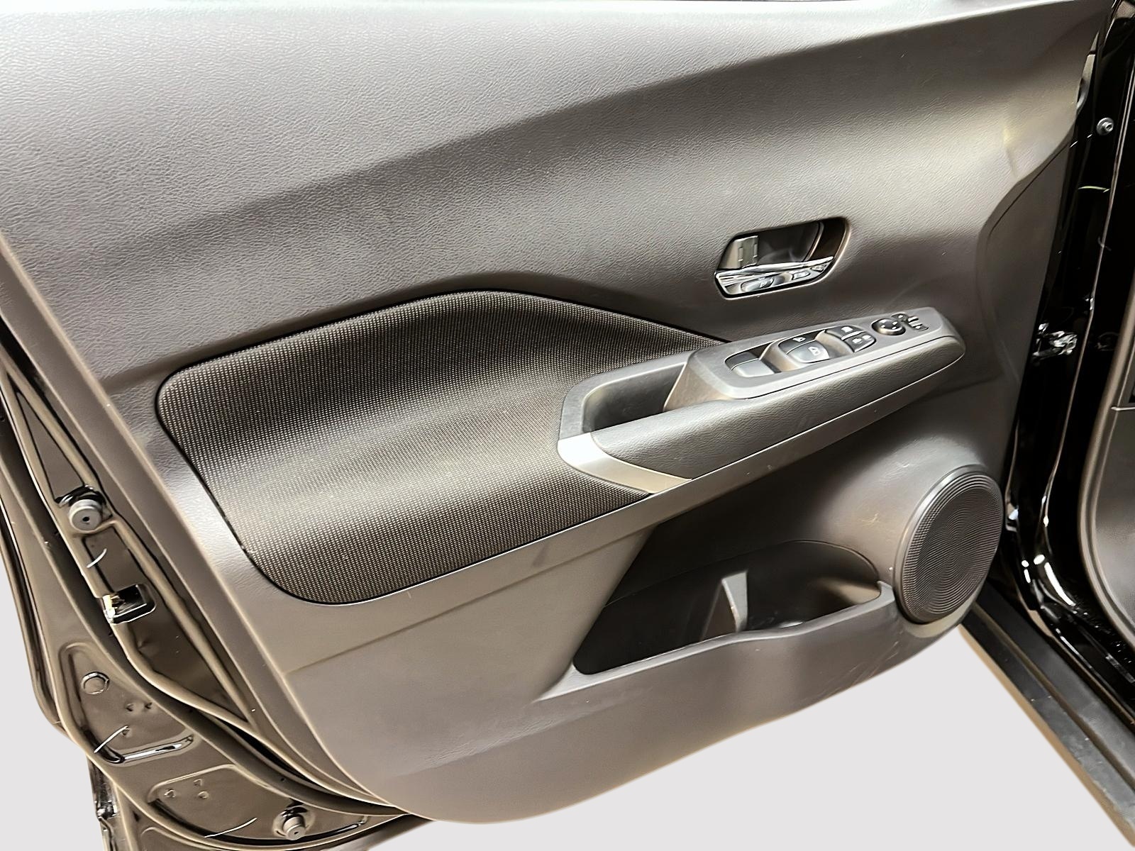 Nissan Kicks SV SPECIAL EDITION 2023 - image #22