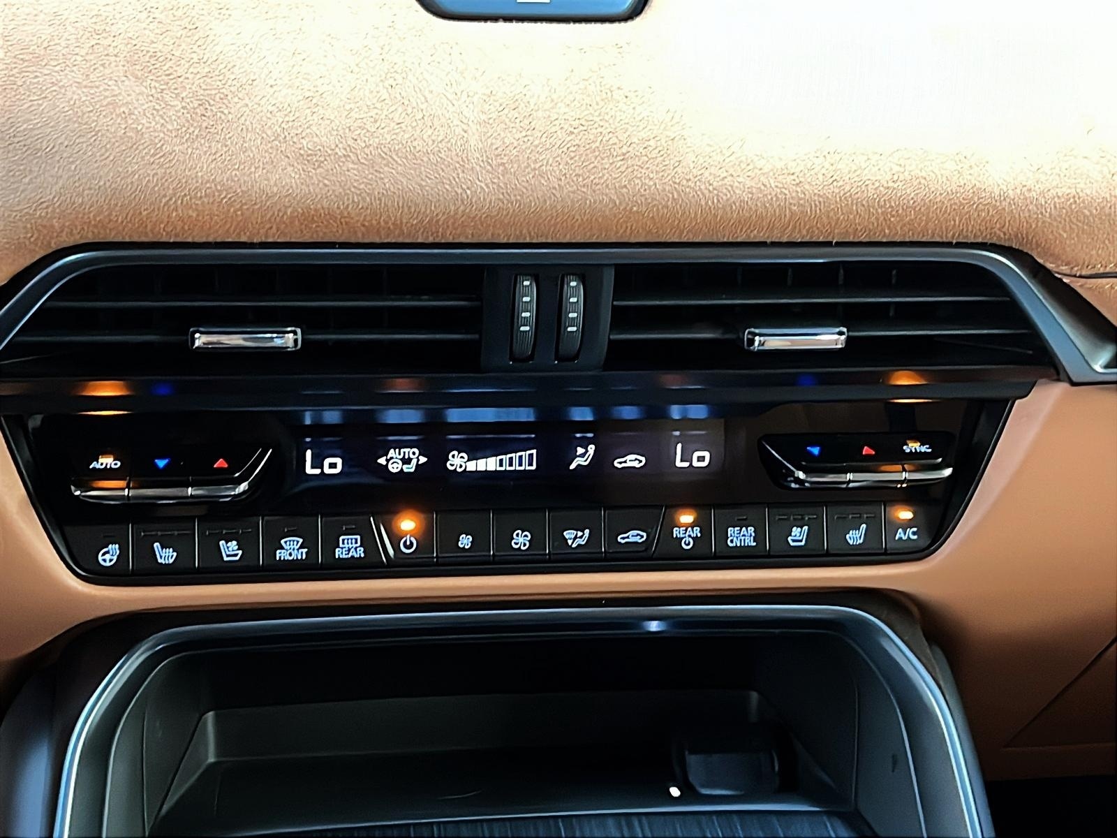 Mazda CX-90 SIGNATURE MHEV TOIT PANO NAV 4RM 2024 - image #19