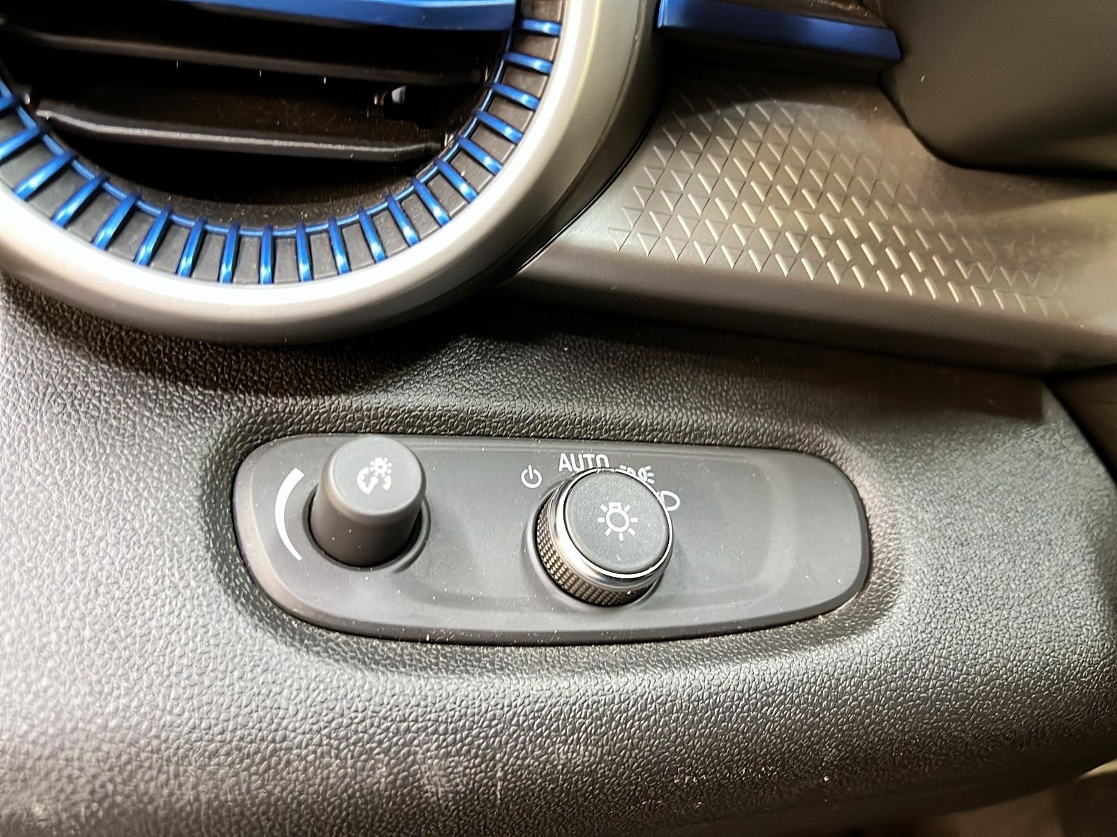 Chevrolet Trax 1LS 2024 - image #19