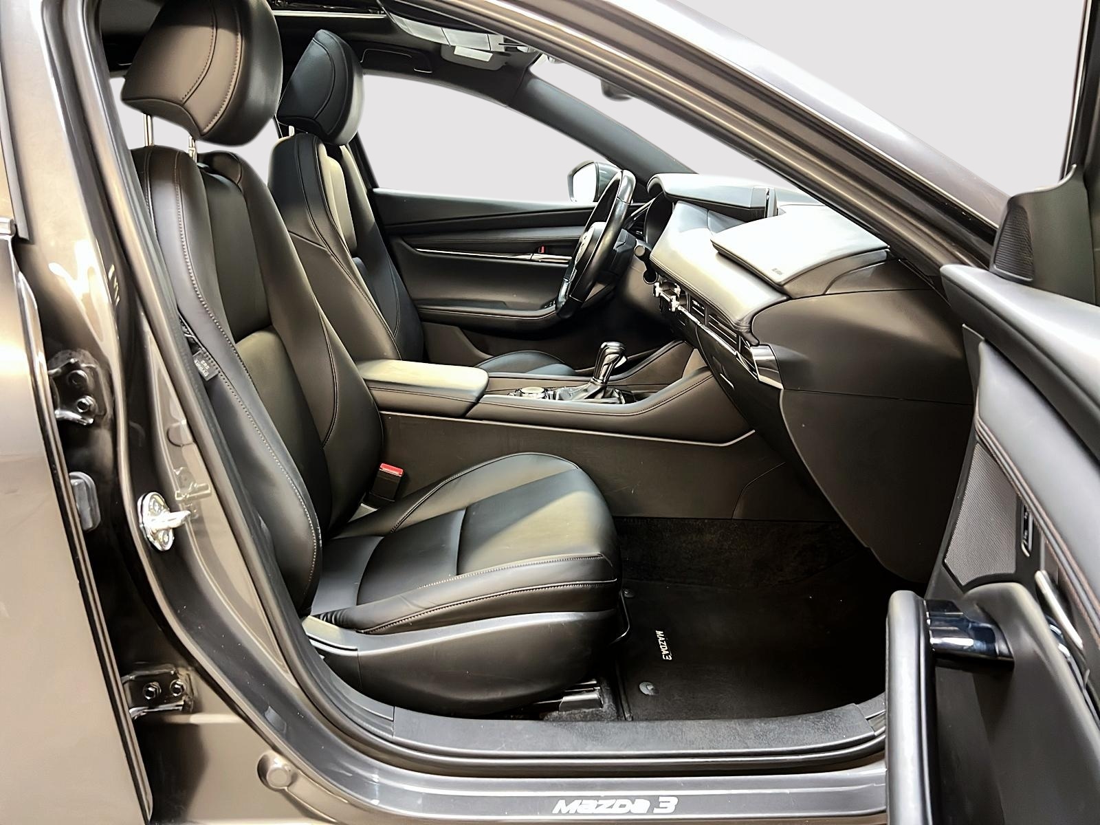 Mazda Mazda3 Sport 2022 - Image #8