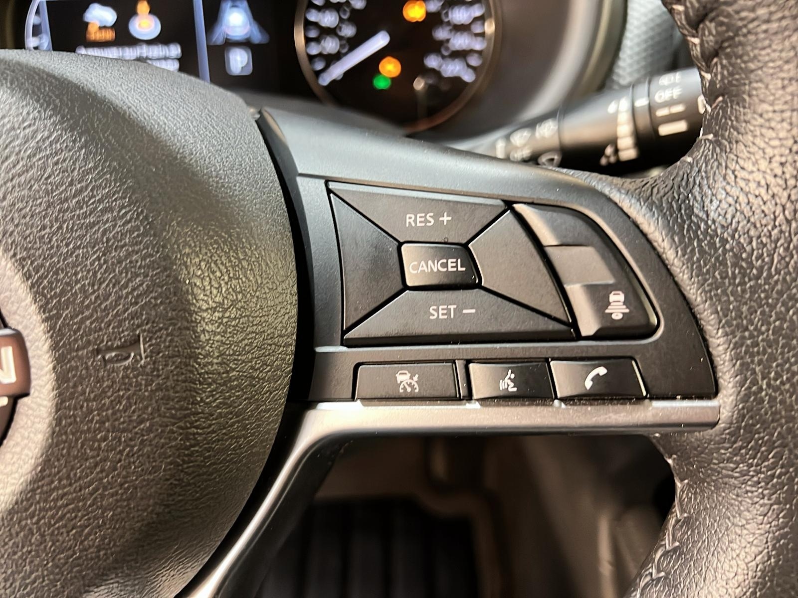 Nissan Kicks SV 2023 - image #18