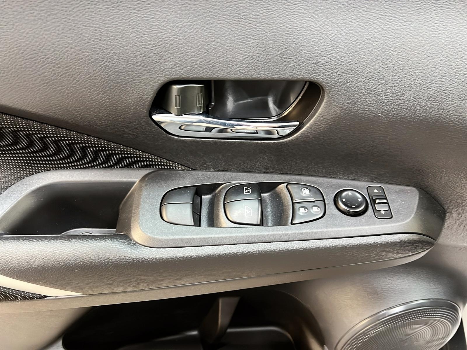 Nissan Kicks SV 2023 - image #21