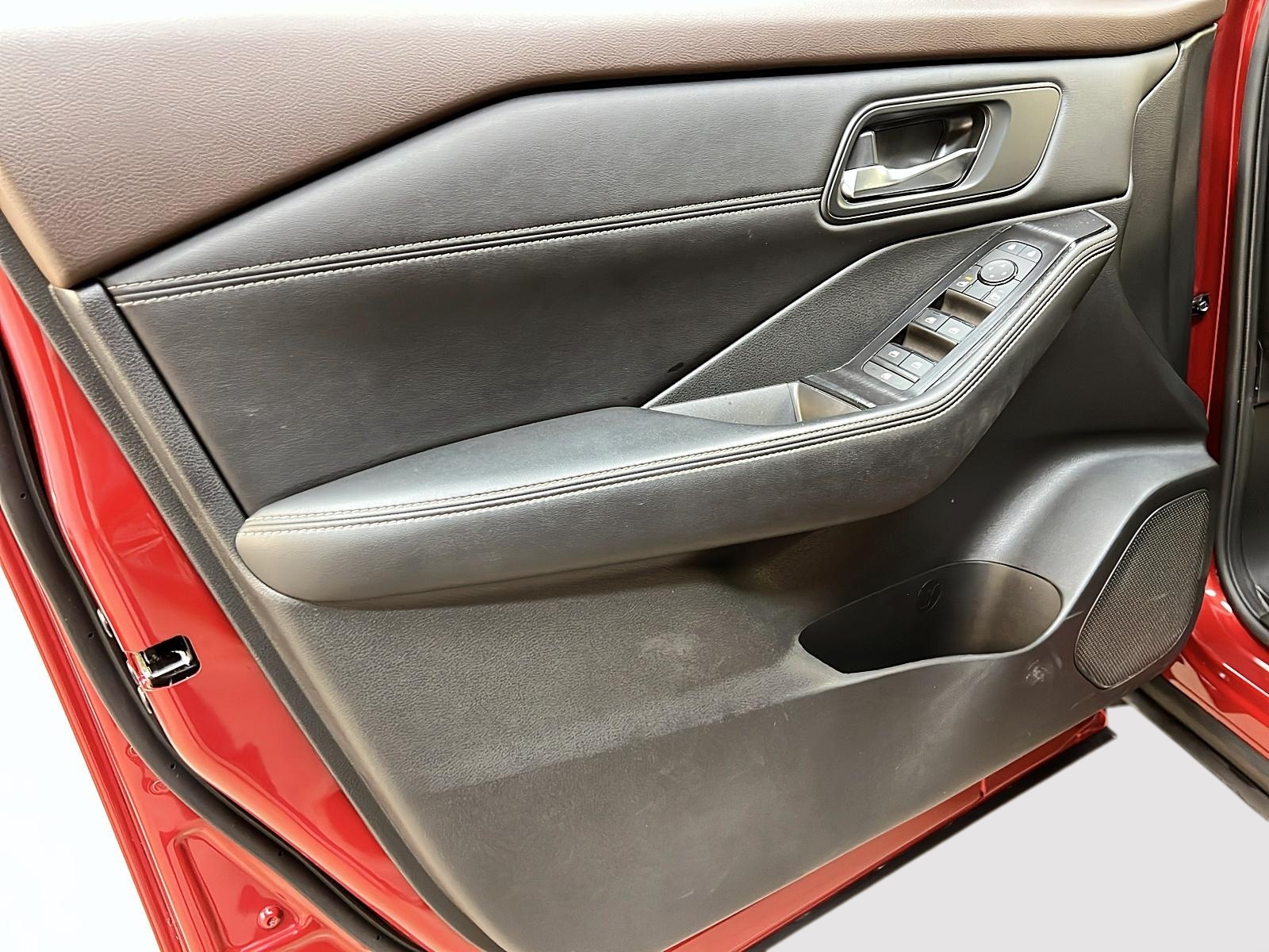 Nissan Rogue SV PREMIUM CUIR TOIT PANO 4RM 2022 - image #25