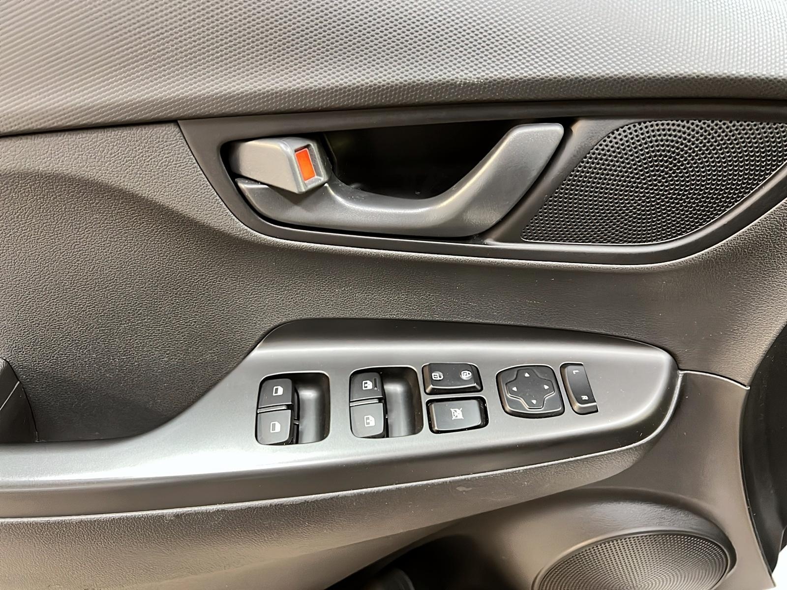 Hyundai Kona PREFERRED 4RM 2021 - image #21