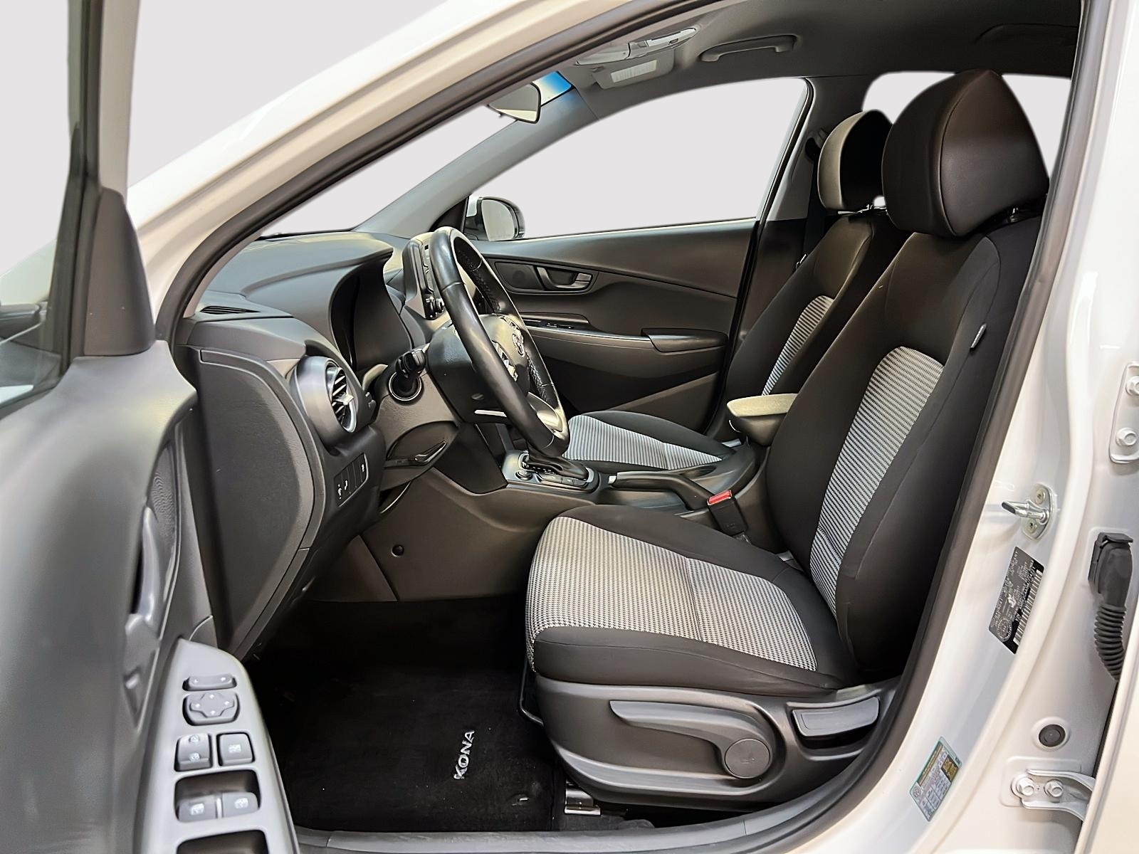 Hyundai Kona PREFERRED 4RM 2021 - image #7