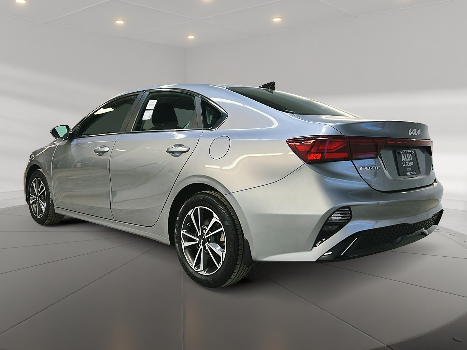 Kia Forte EX 2023 - image #6