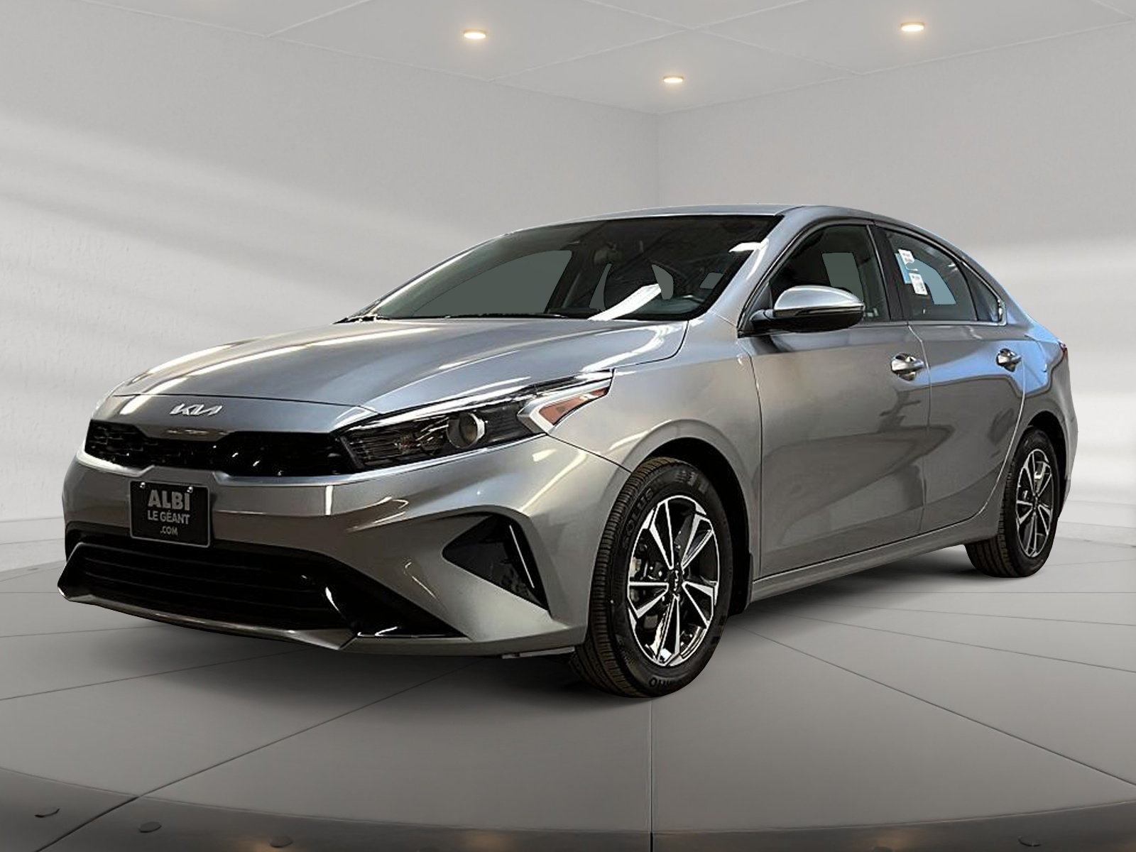 Kia Forte 2023 - Image #1
