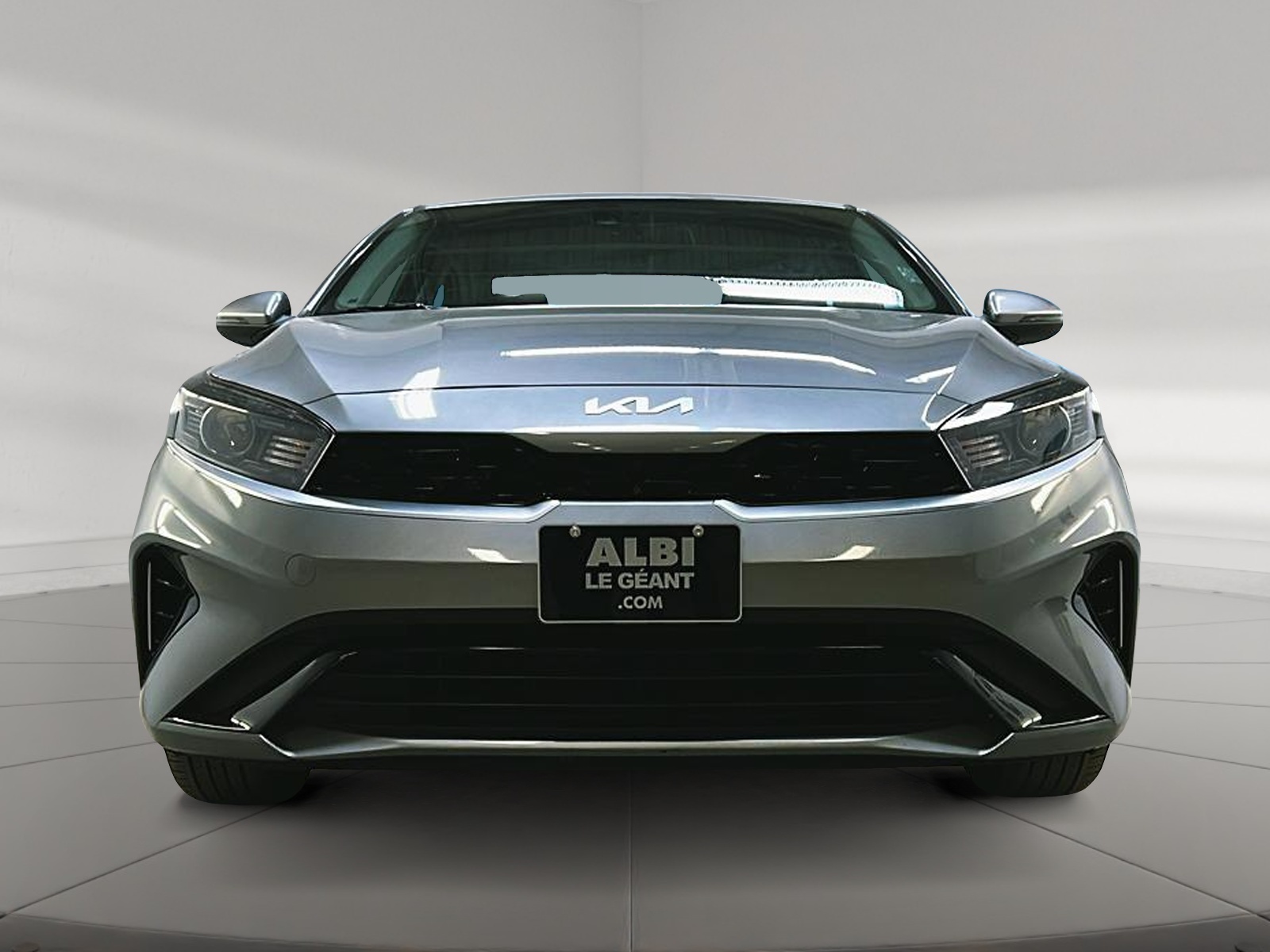 Kia Forte 2023 - Image #2