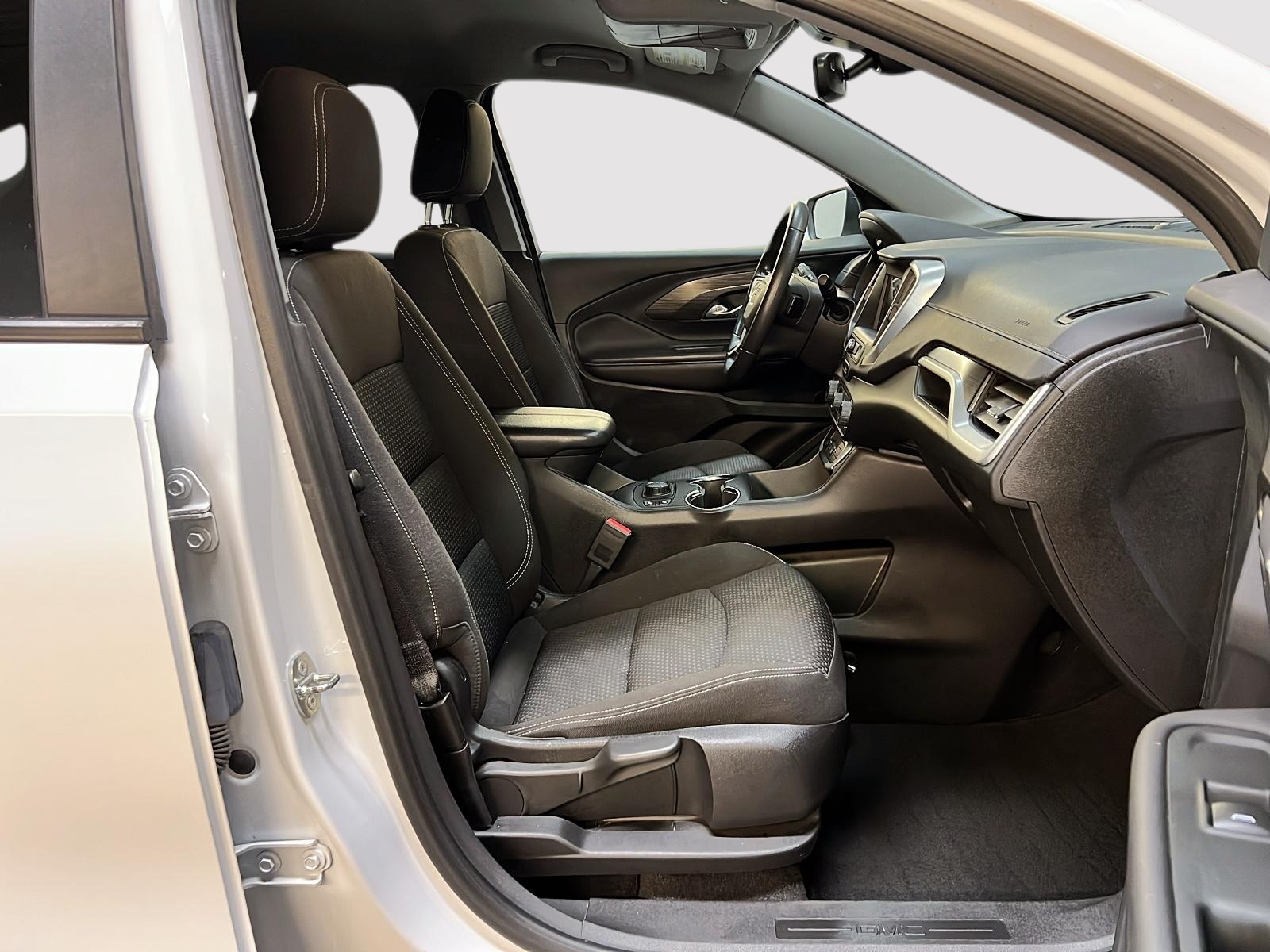 GMC Terrain 2022 - Image #8
