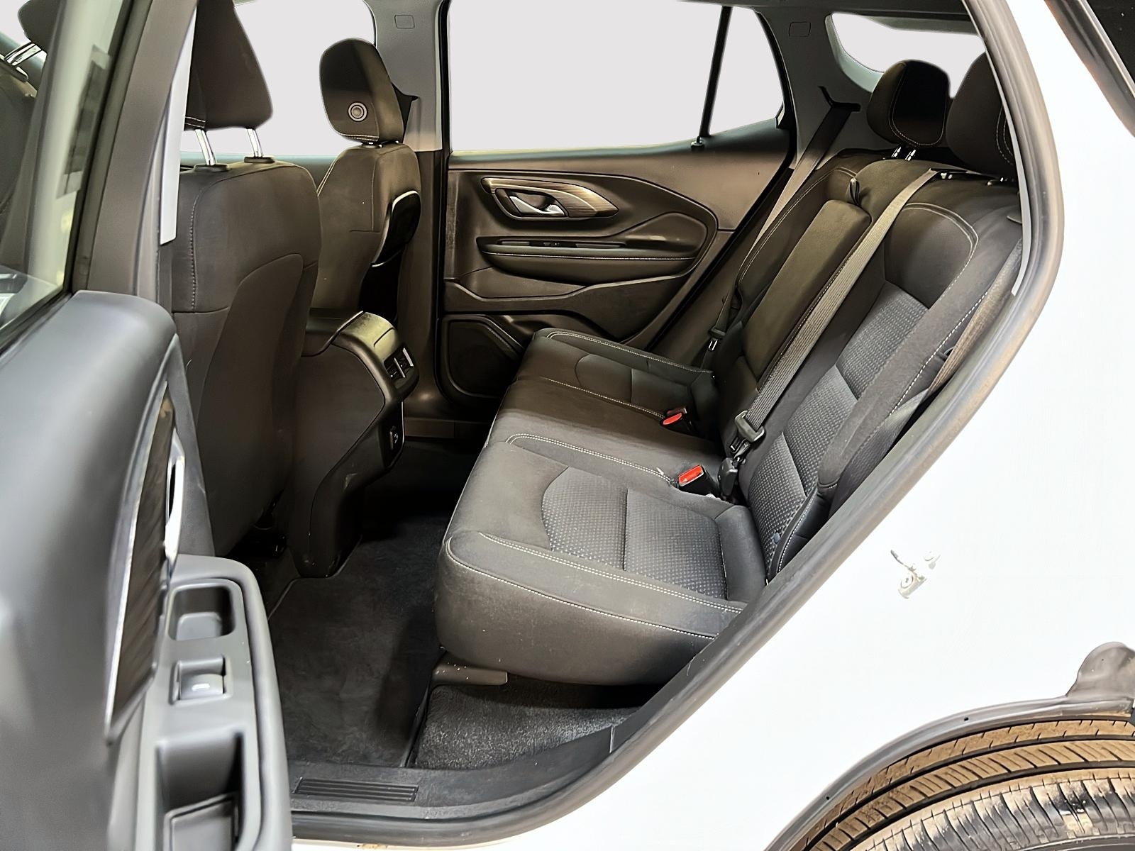 GMC Terrain 2022 - Image #9