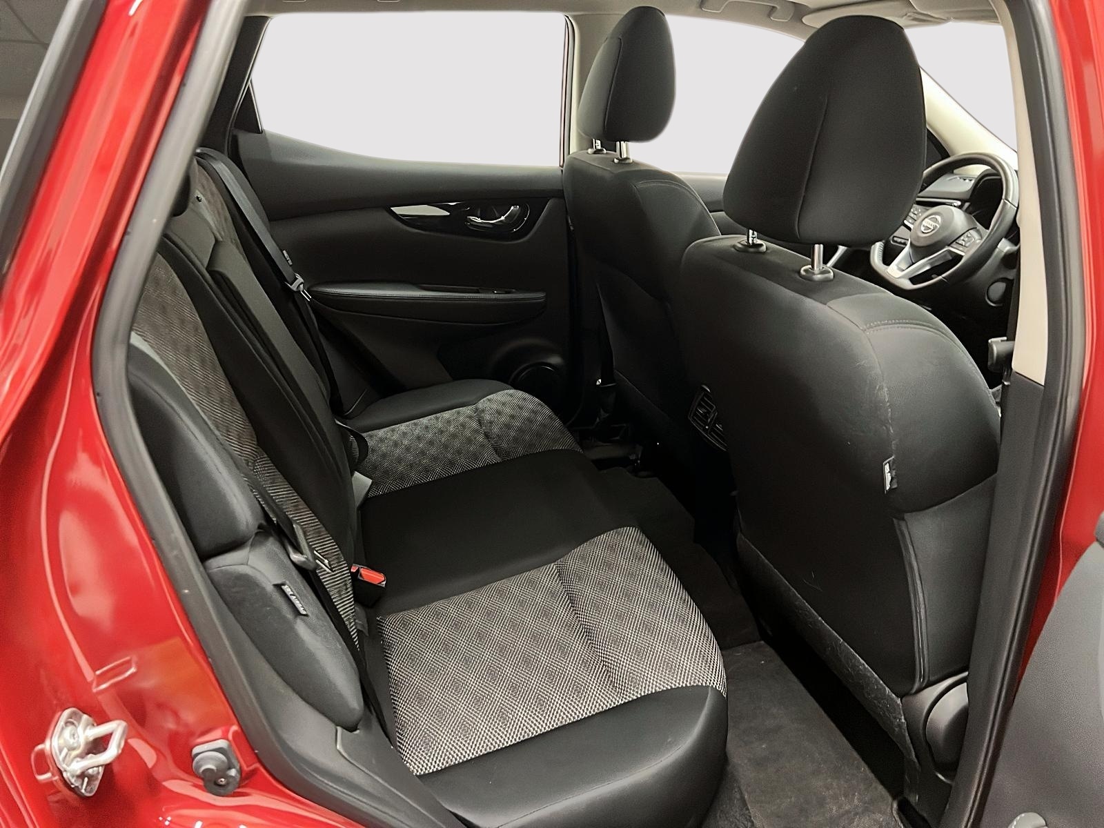 Nissan Qashqai SV TOIT 4RM 2022 - image #9