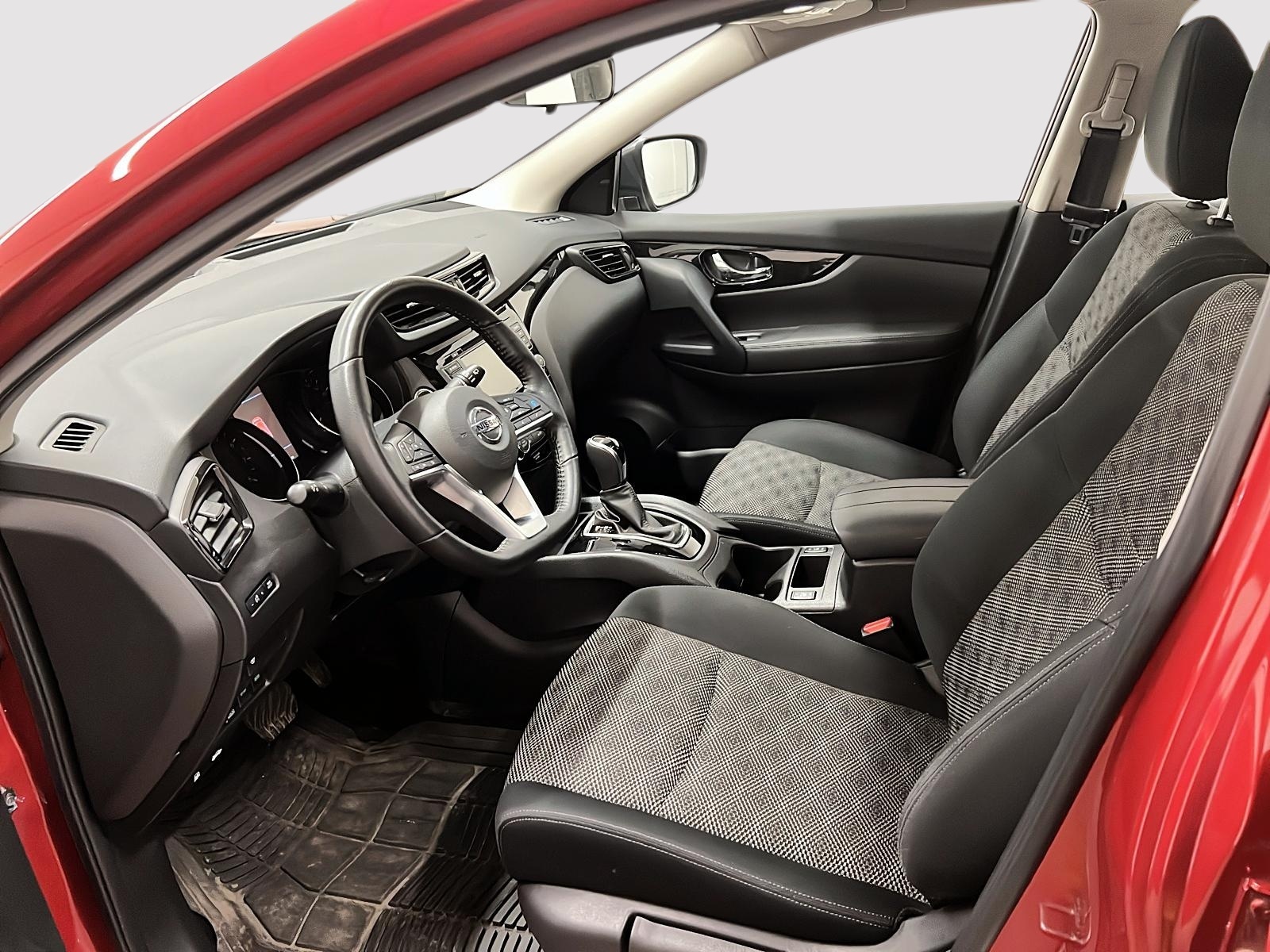 Nissan Qashqai SV TOIT 4RM 2022 - image #7