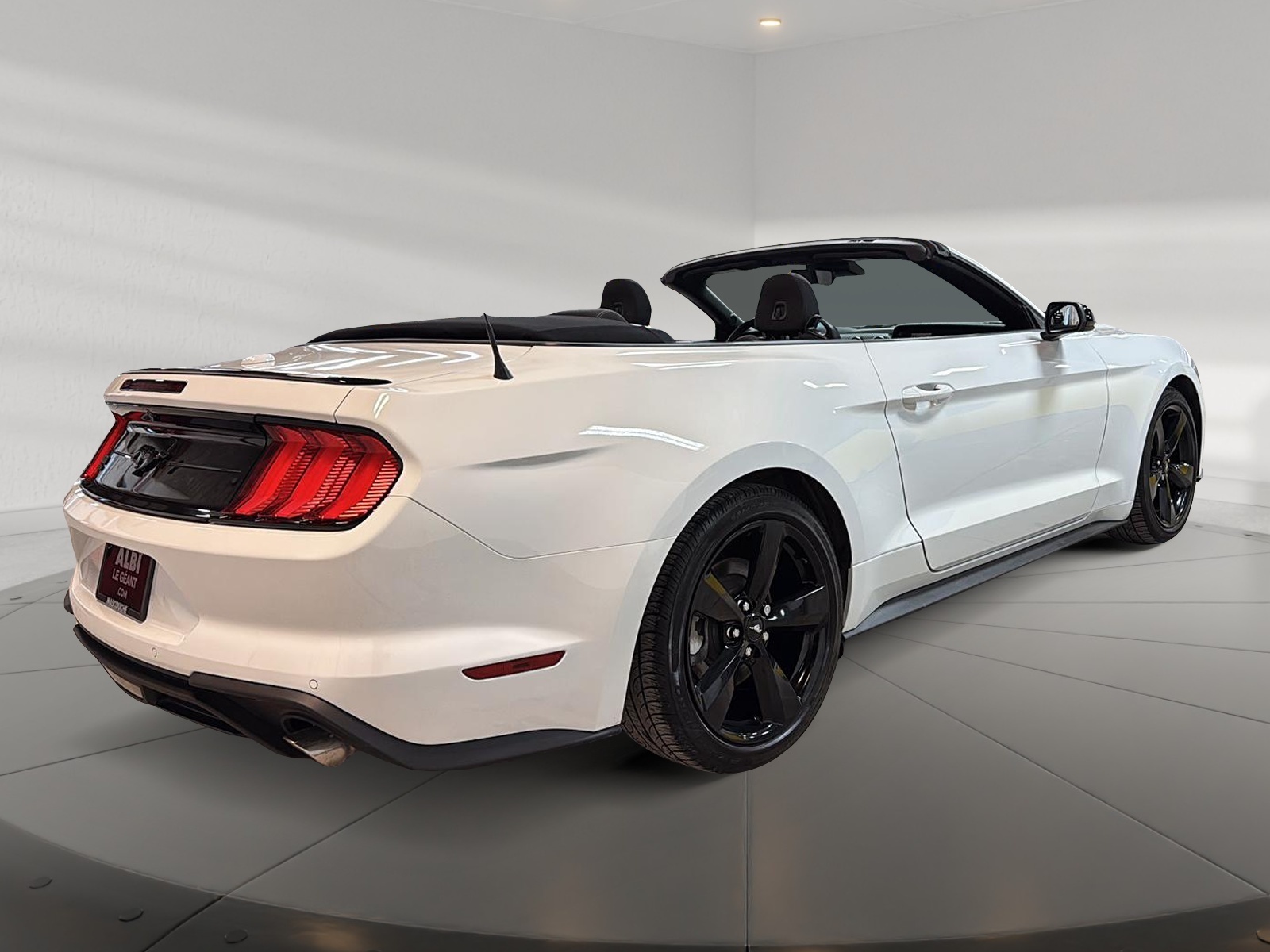 Ford Mustang ECOBOOST CONVERTIBLE 2022 - image #4