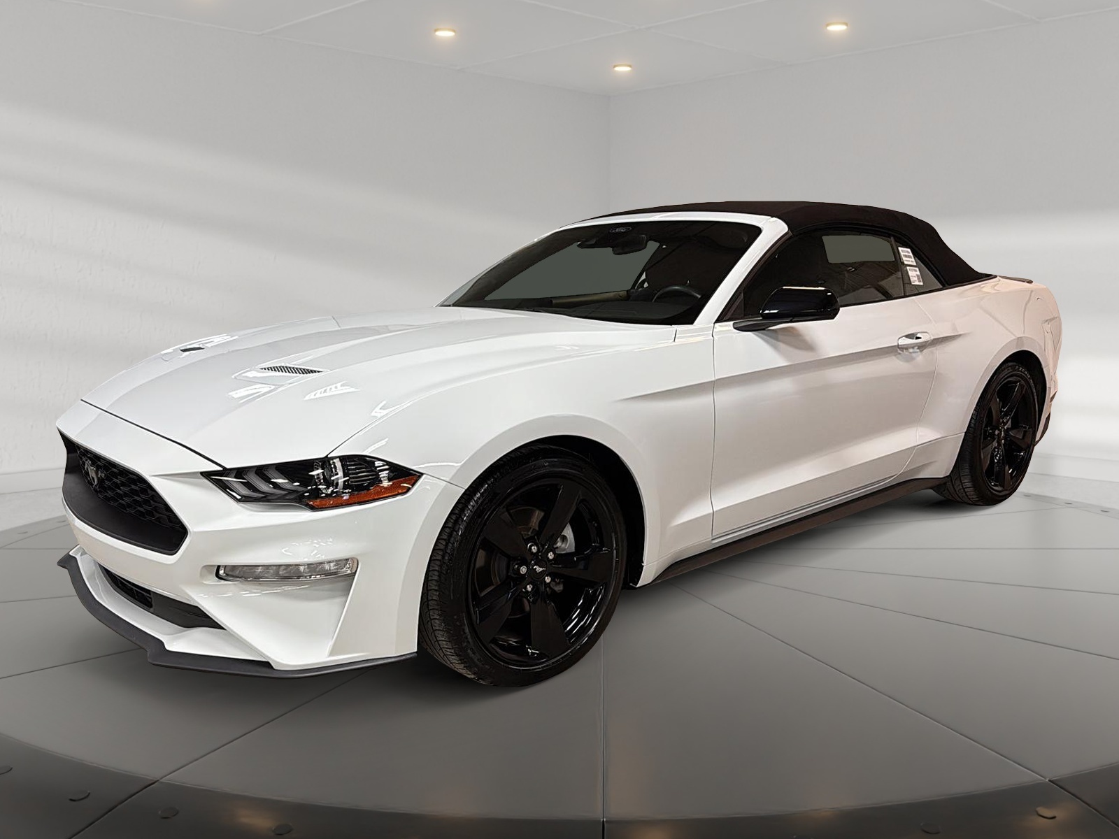 Ford Mustang ECOBOOST CONVERTIBLE 2022 - image #2