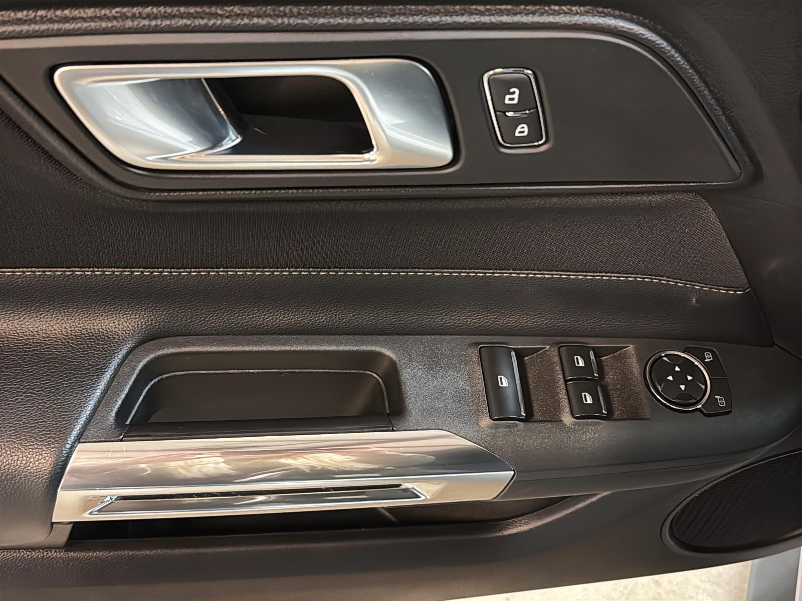 Ford Mustang 2022 - Image #23