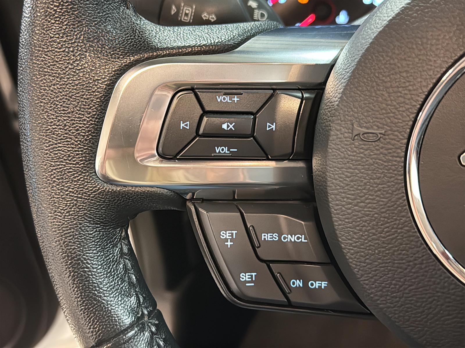 Ford Mustang 2022 - Image #21