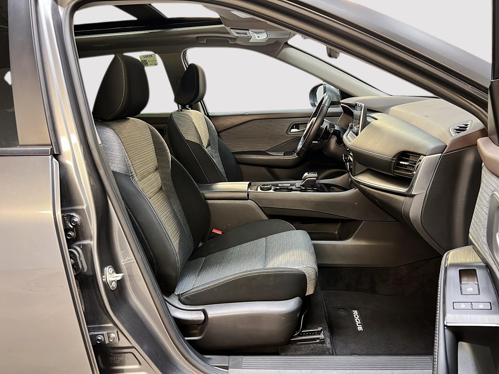 Nissan Rogue SV TOIT PANO 4RM 2023 — photo 8